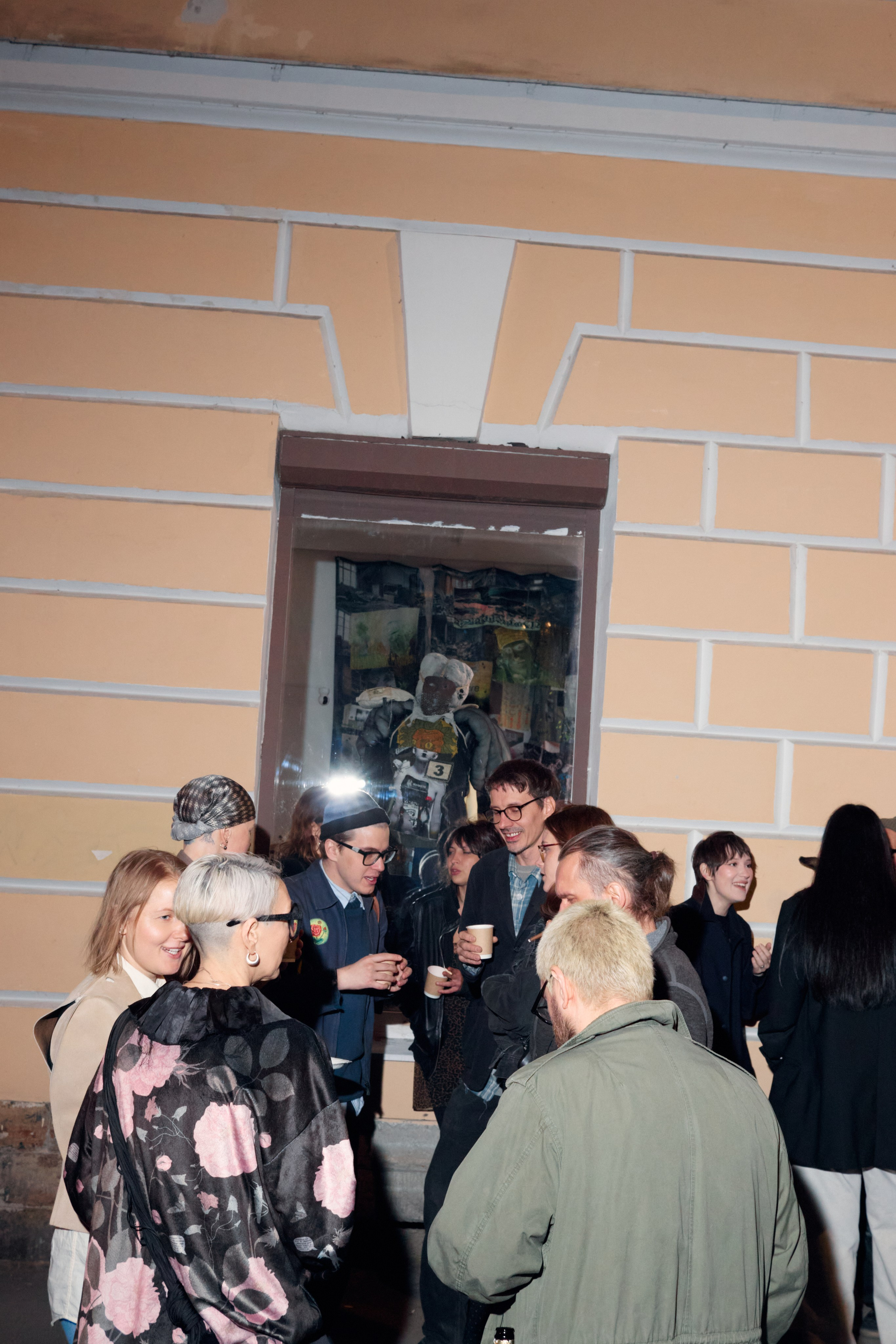 ПИФ-ПАФ Супершоп | вернисаж выставки SOBO GALLERY х ПИФ-ПАФ. Фотограф Михаил Николаев
