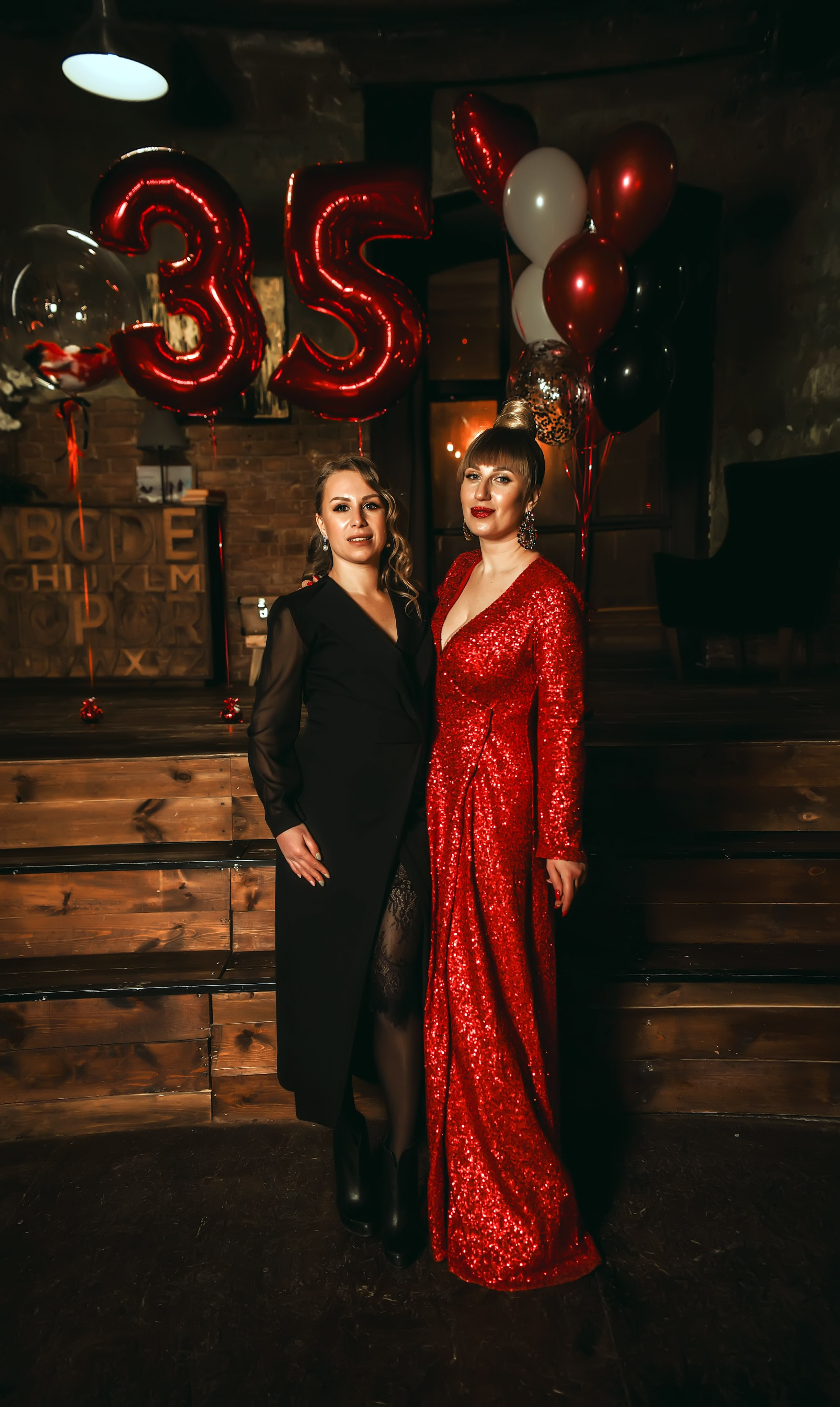 Тематическая вечеринка на юбилей 35 лет. Свадебный, семейный, детский, контент фотограф в Омске Максим Ильин