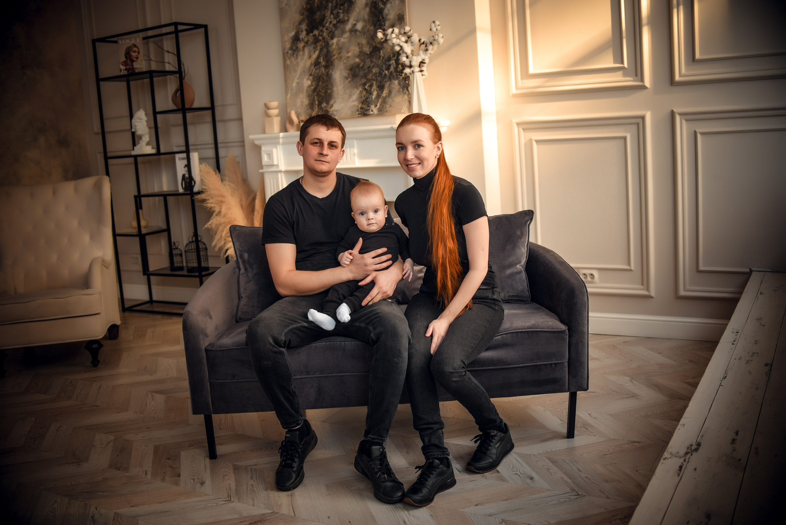 Семейная студийная фотосессия 3. Свадебный, семейный, детский, контент фотограф в Омске Максим Ильин