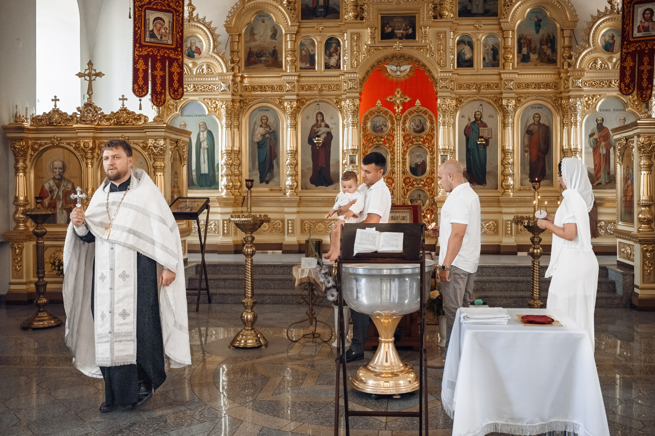 С. Павловка, храм св. апостолов Петра и Павла. Церковный фотограф на Таинство Крещения и Венчания в Оренбурге и Оренбургской области Екатерина Белкина
