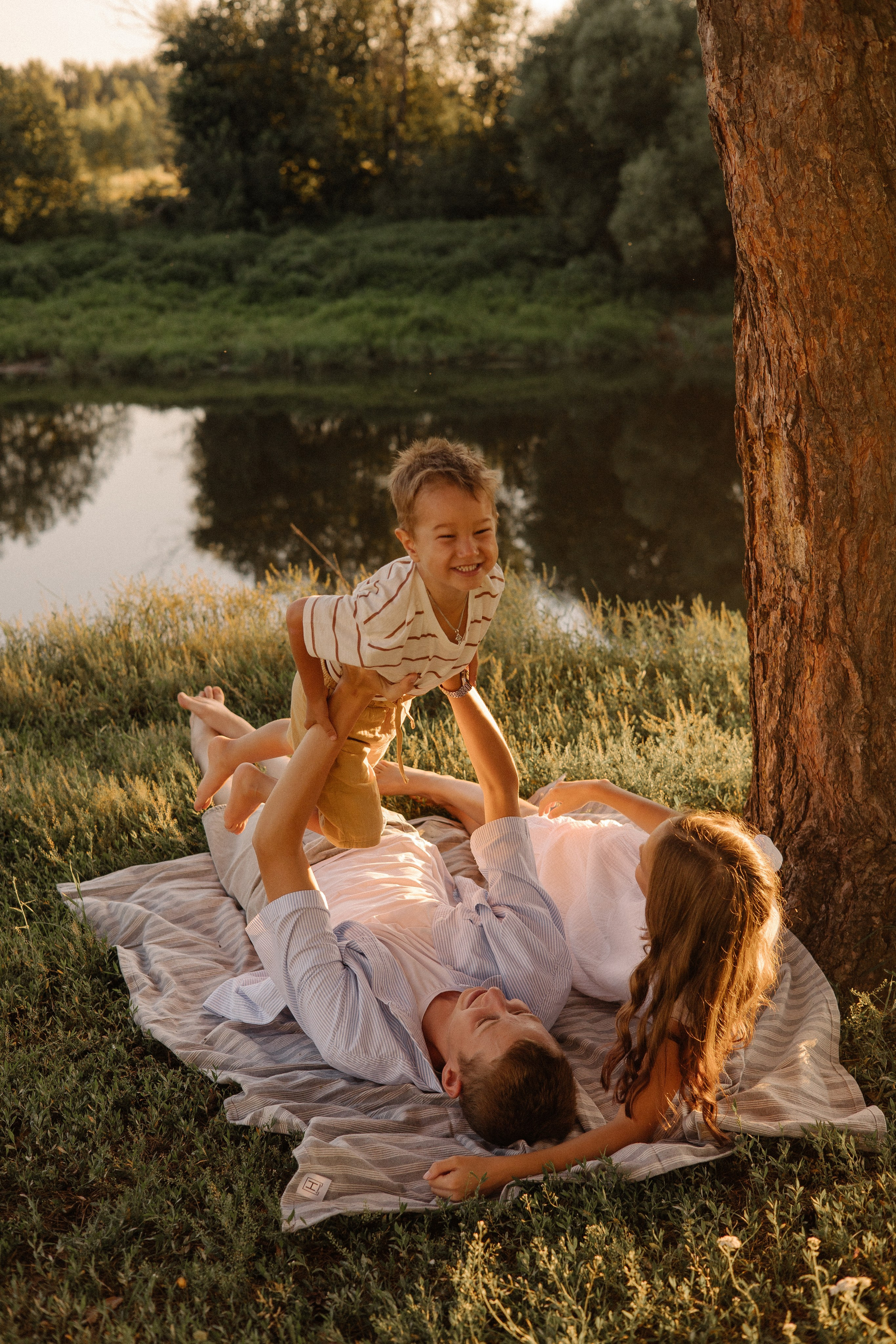 Наргиза, Давид, Диана и Демьян. Семейный фотограф Александра Тарасова
