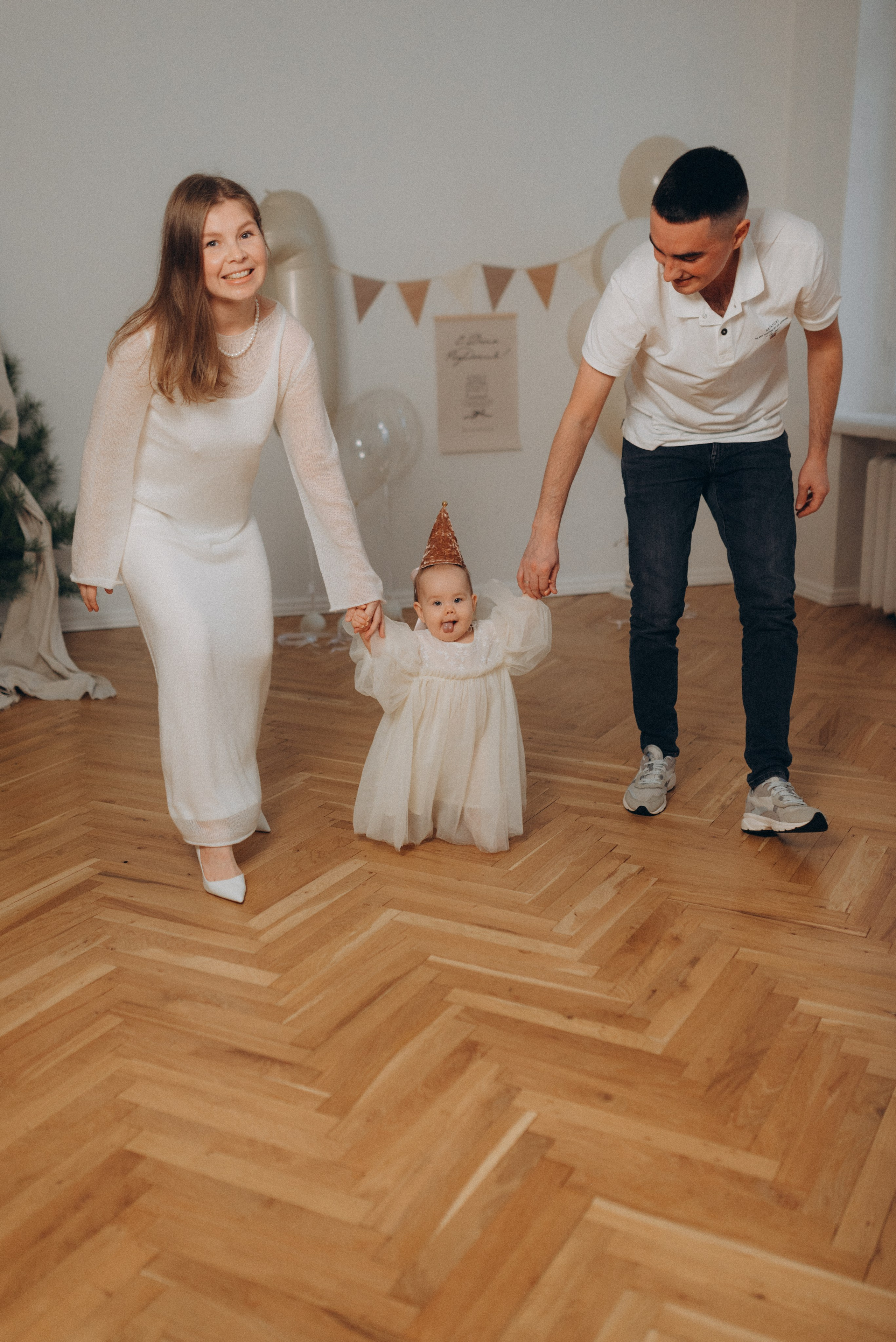 Миша, Алена и малышка Аня. Главная