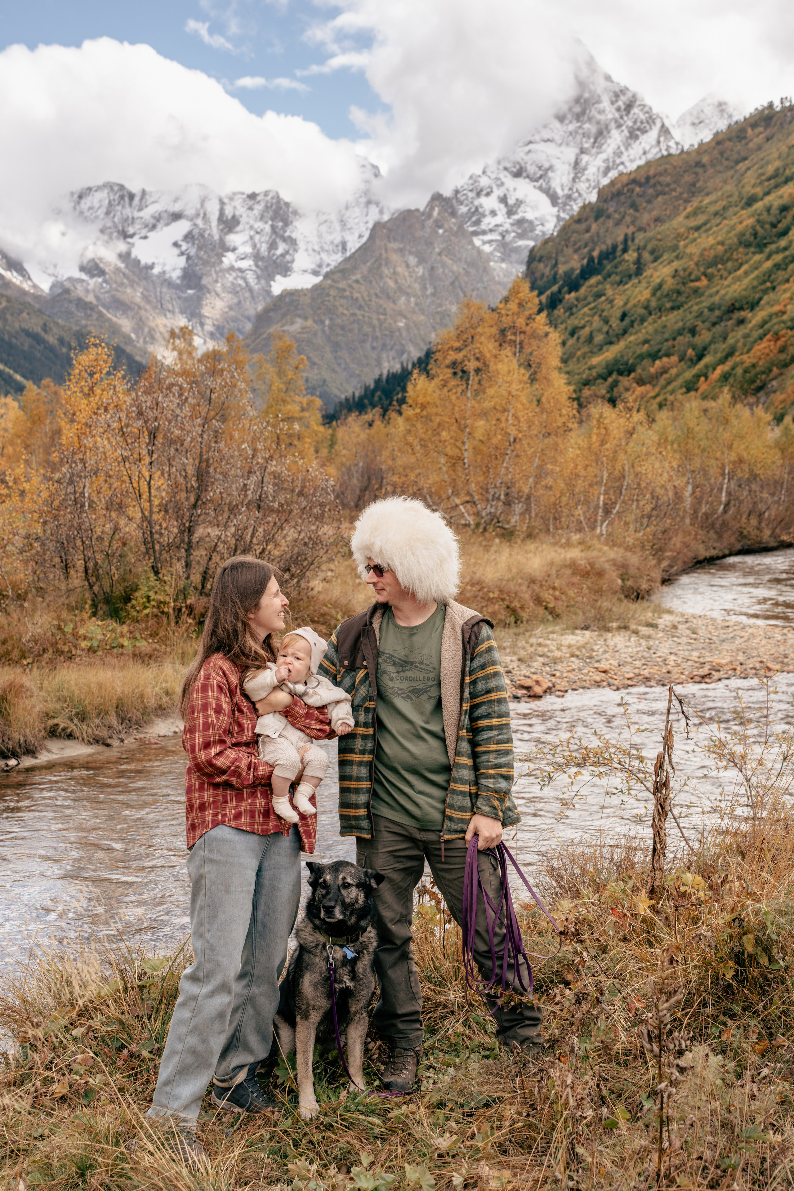 Семейная фотосессия в Домбае. Фотограф КМВ|ГОРЫ Пятигорск Железноводск Ессентуки Кисловодск Домбай Архыз Эльбрус