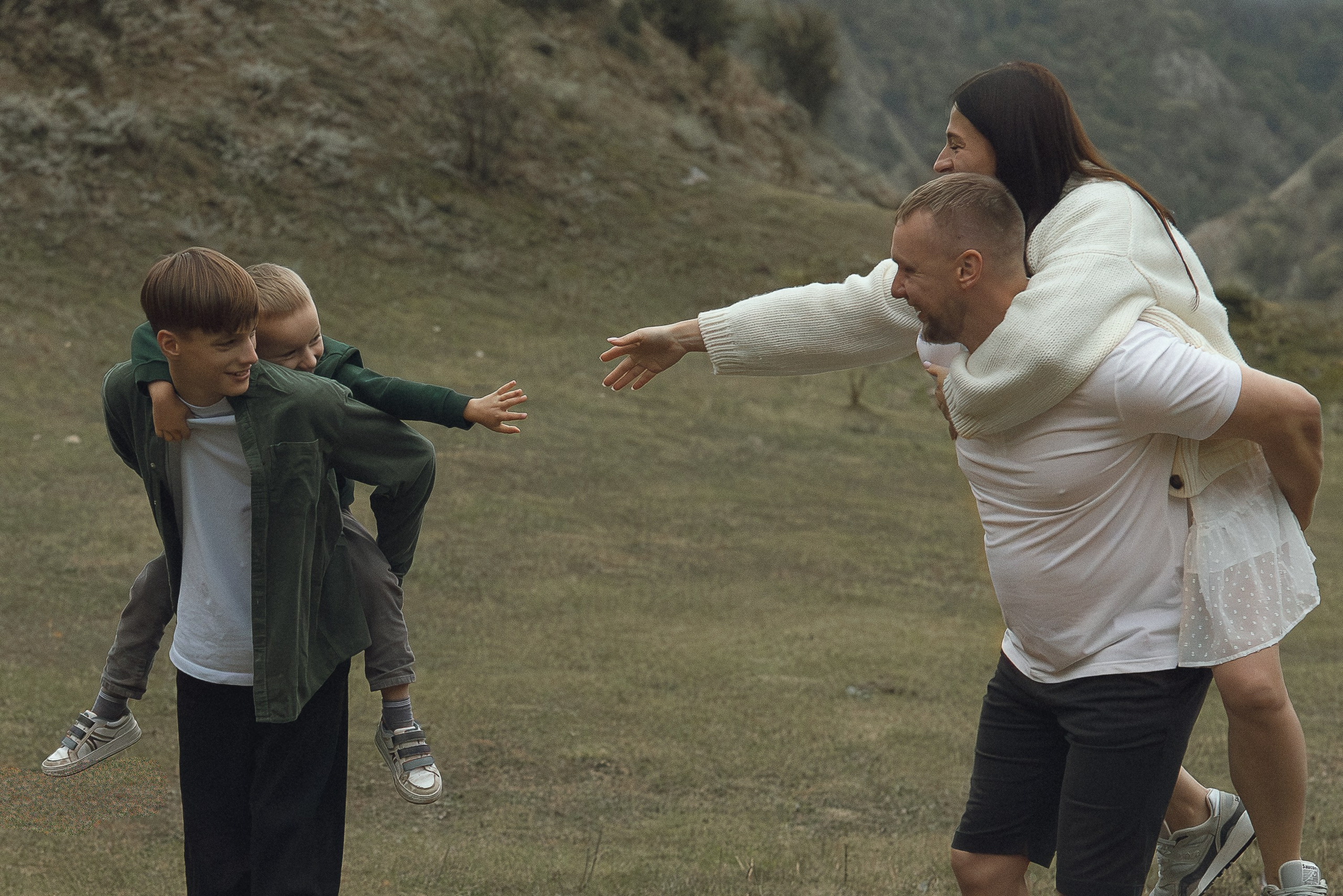 Счастье в горах. Семейный фотограф в Москве Анастасия Марти