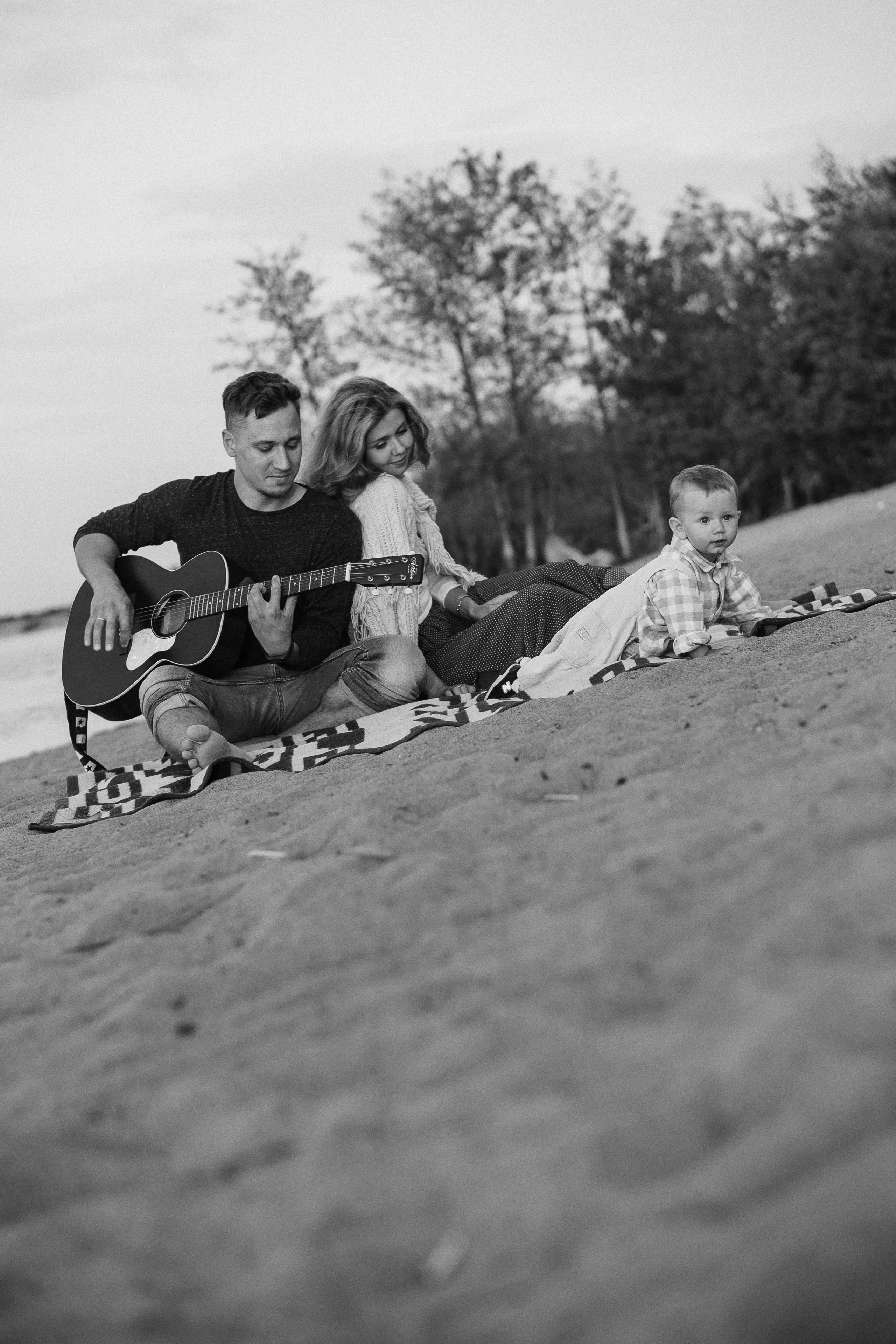 Стефан с родителями на заливе. Фотограф Ольга Игорева