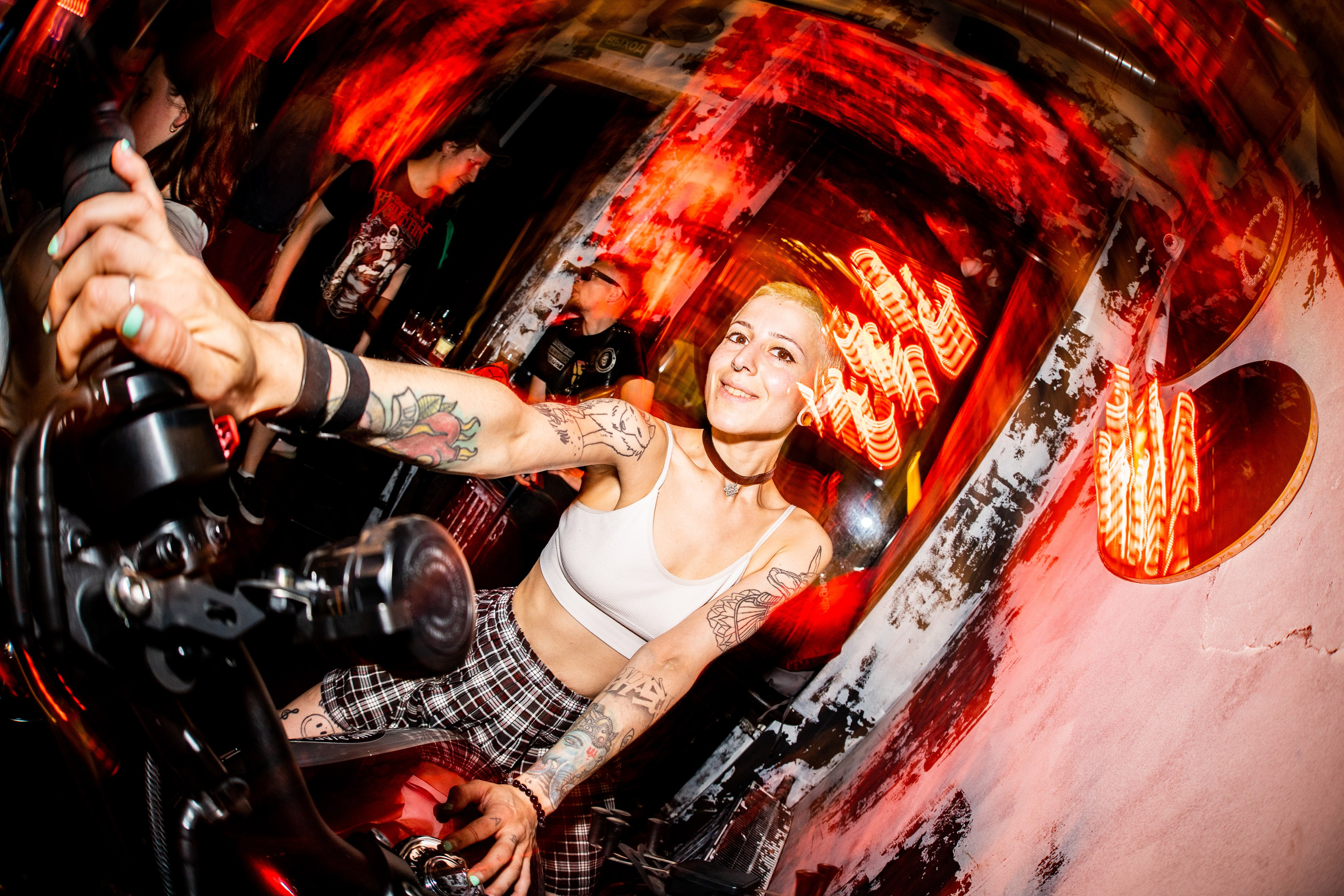 Панк-вечеринка в Баре разбитых сердец. Концертный и репортажный фотограф в Санкт-Петербурге Слава Пахомов