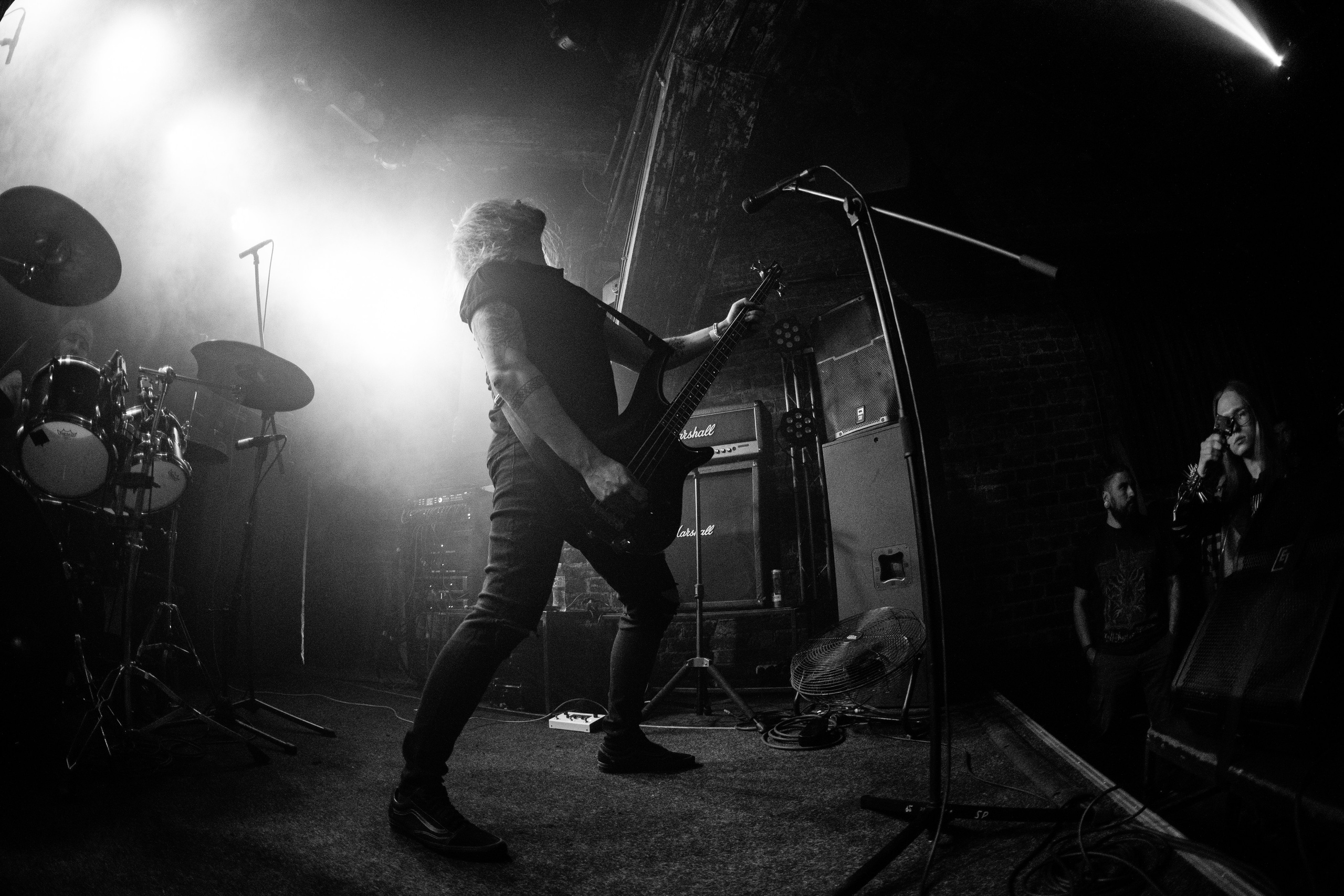 ИЛ • Minuala • Khlad|Цоколь 2.0. Концертный и репортажный фотограф в Санкт-Петербурге Слава Пахомов