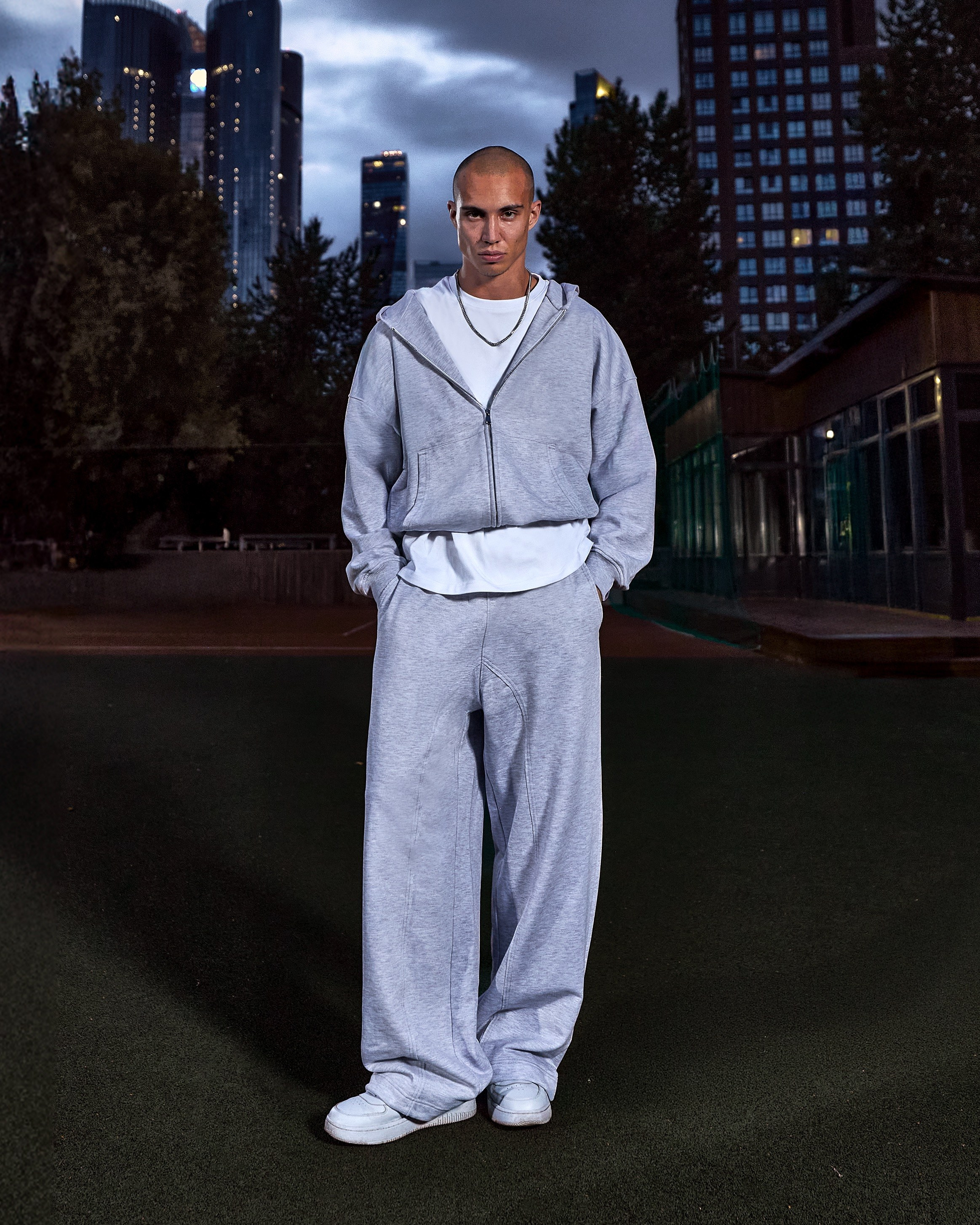 Nezevay. Святослав Лебедев | Рекламный фотограф — Коммерческая съемка, Арт-дирекшн, AI-интеграция