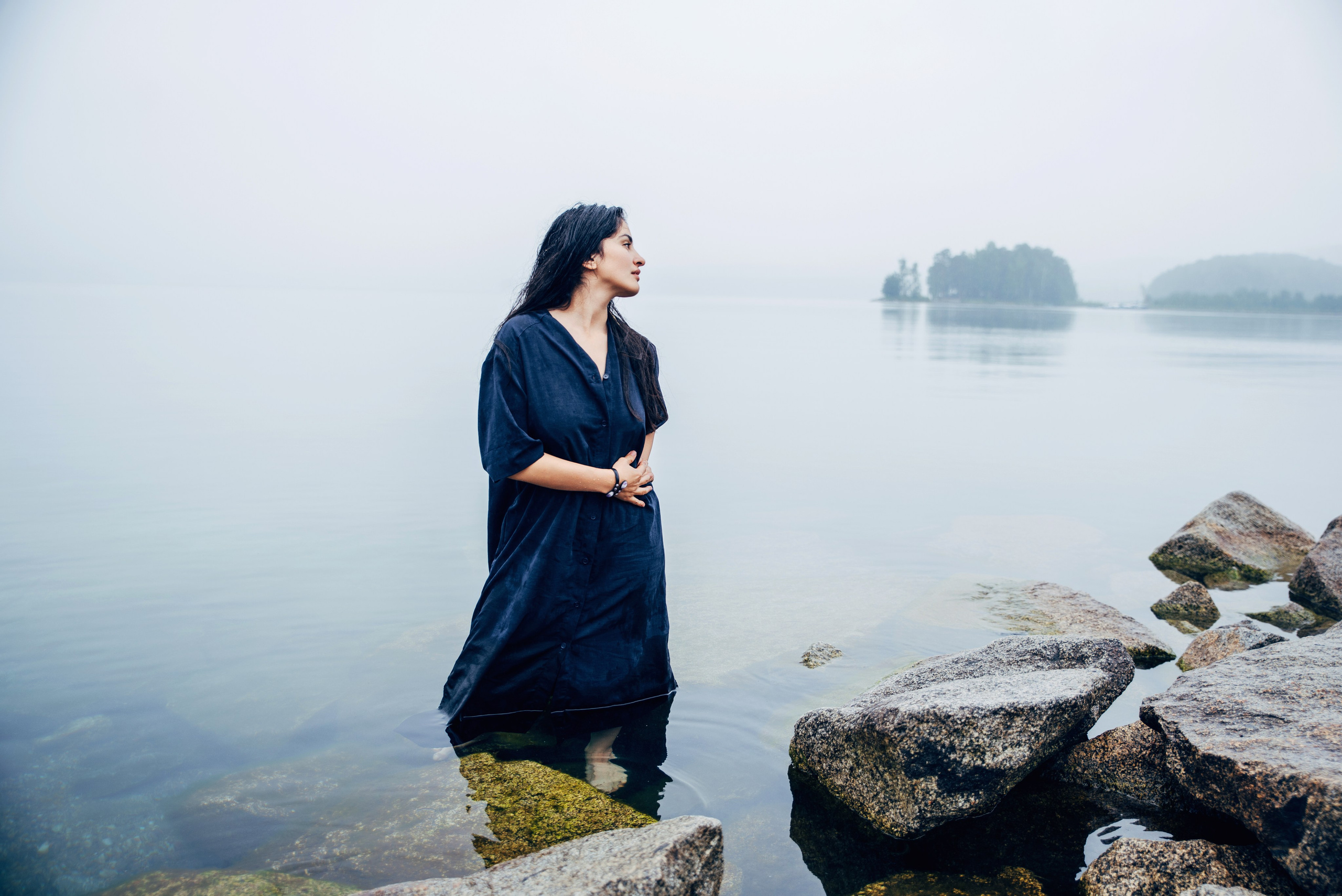 Индивидуальная фотосессия на озере в воде. Семейный фотограф в Миассе Ольга Широковская