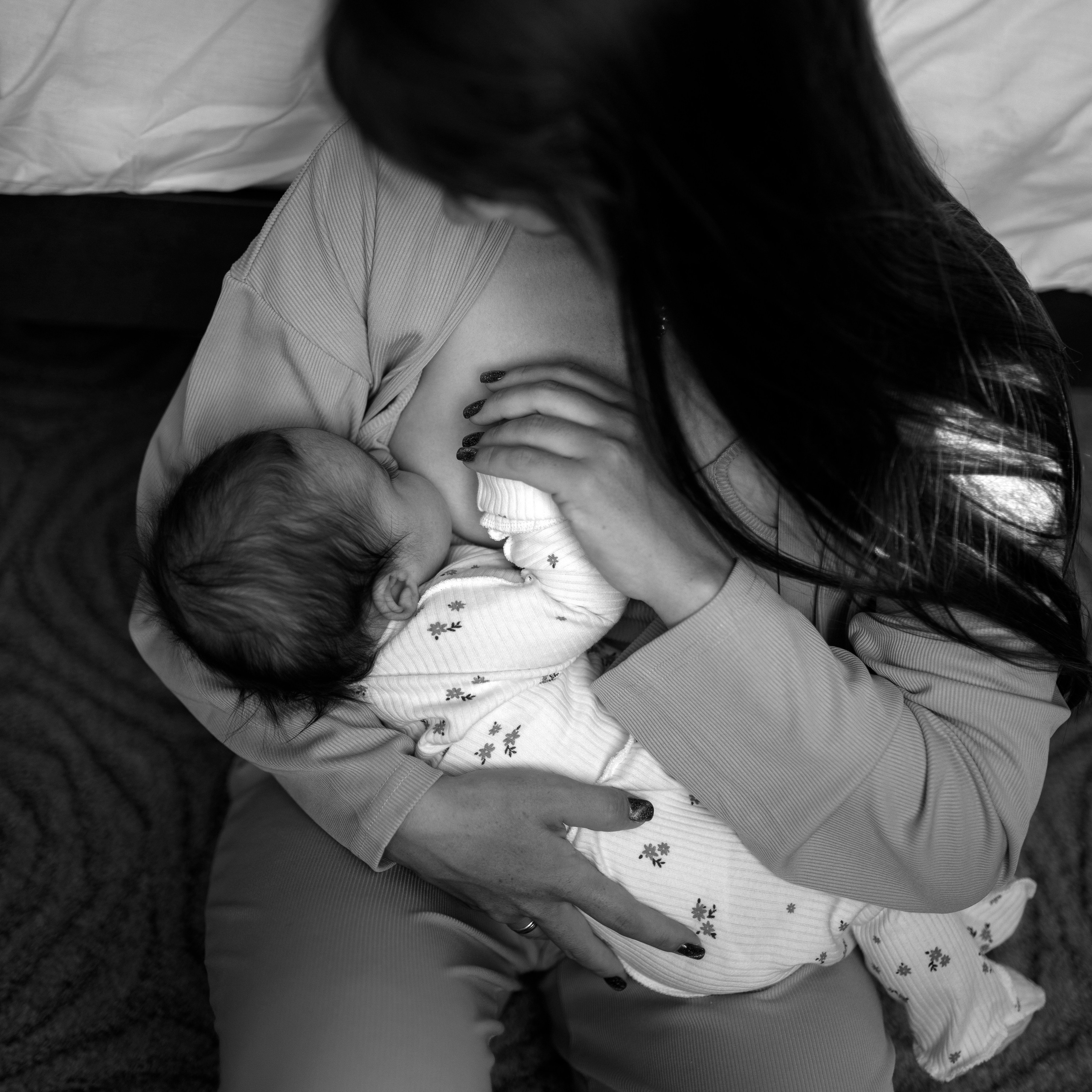 | ПЕРВЫЕ МГНОВЕНИЯ |