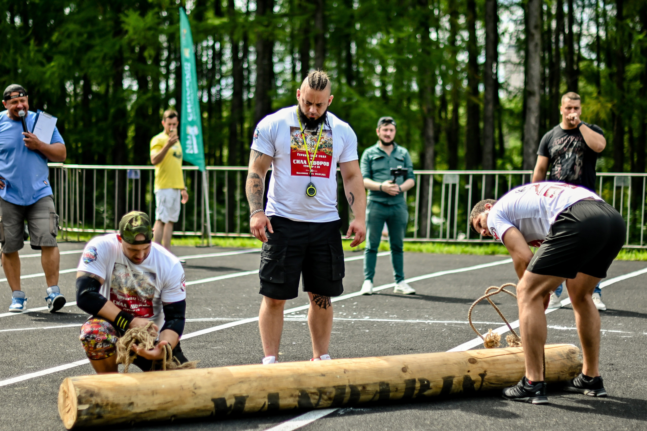 СТРОНГ. Фотограф для бизнесконтента, репортажей и семейного альбома в Москве