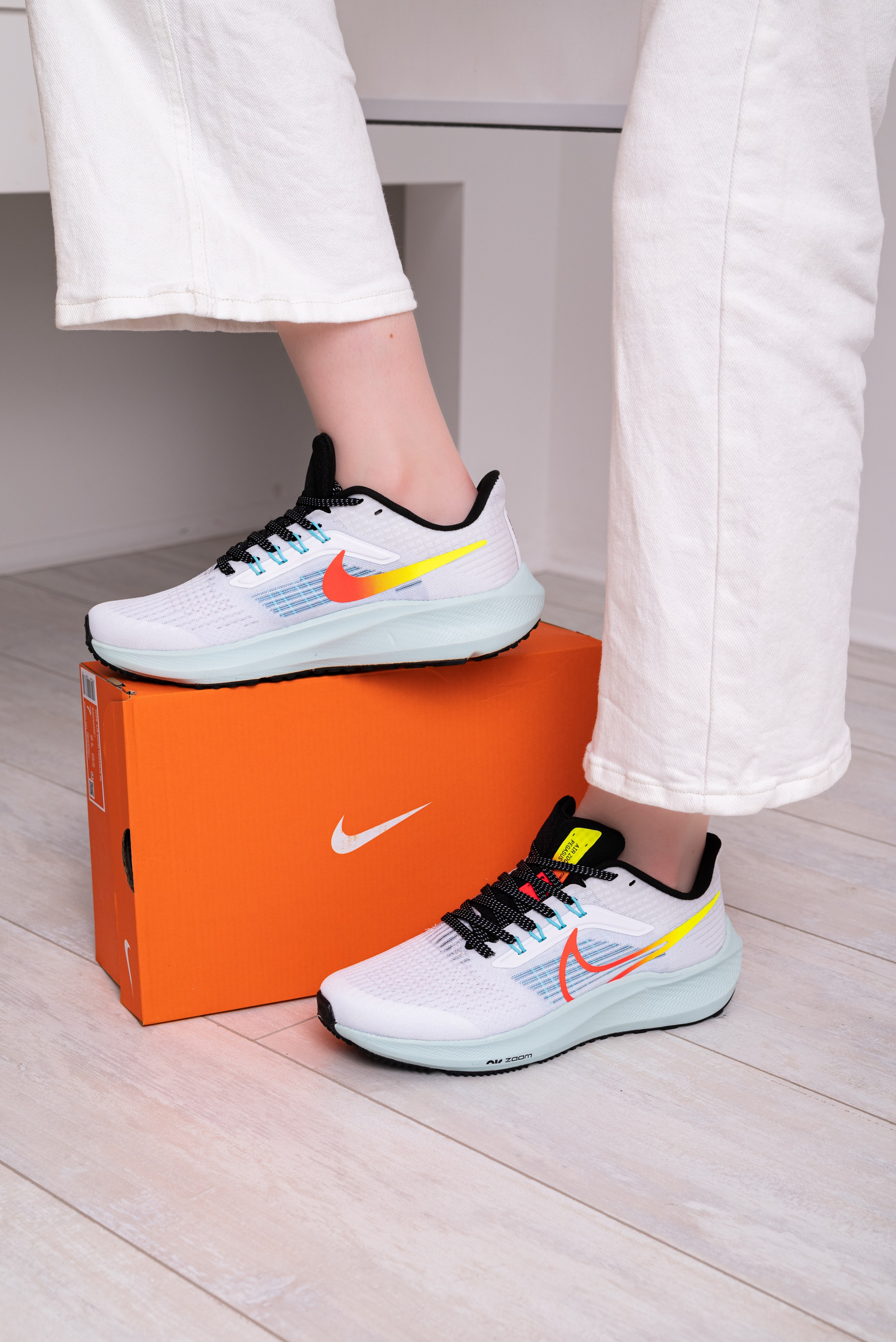 Кроссовки. Предметный фотограф, фото для маркетплейсов Пятигорск, КМВ