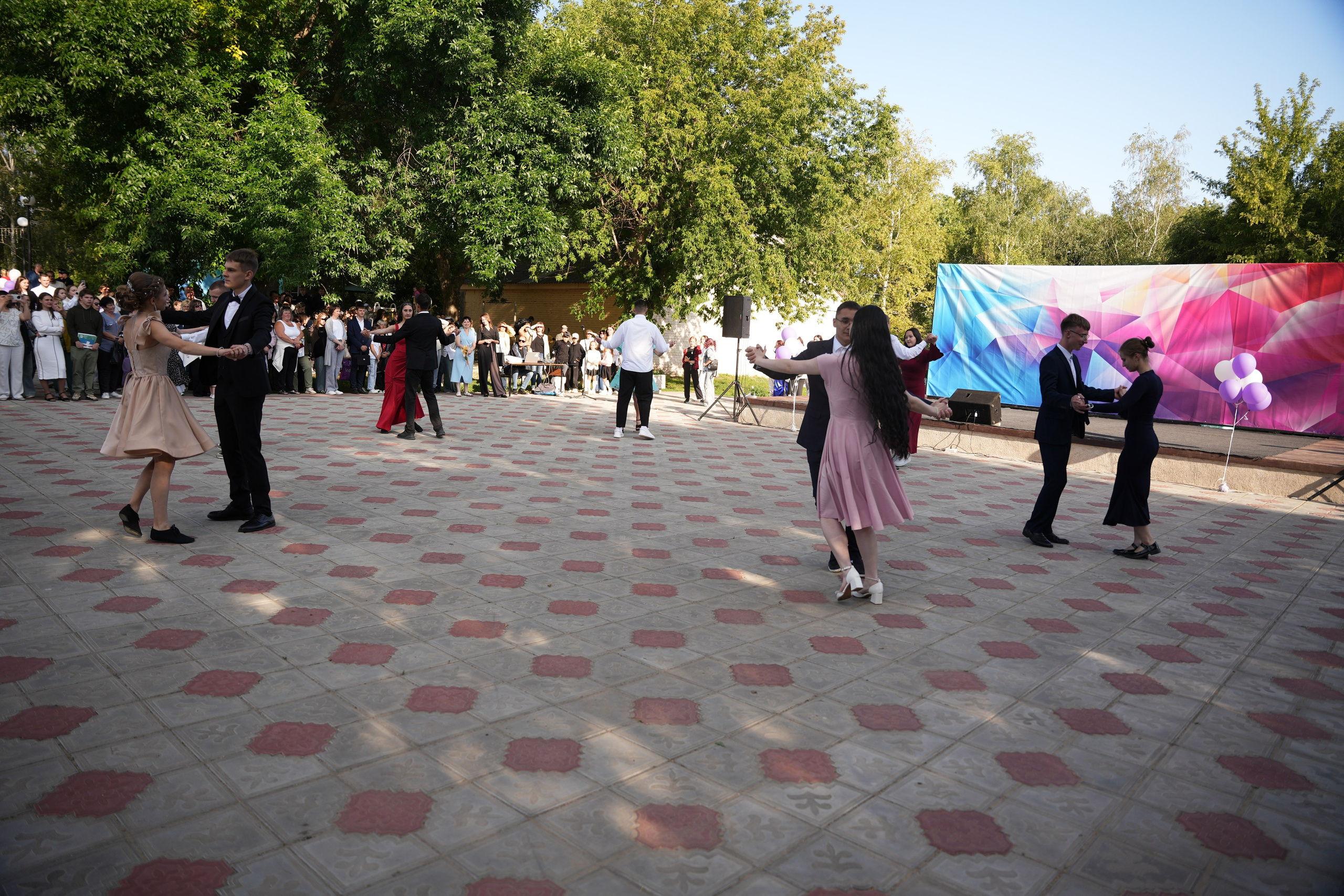 Выпускной в парке. Ольга Плаксина фотограф в Саратове