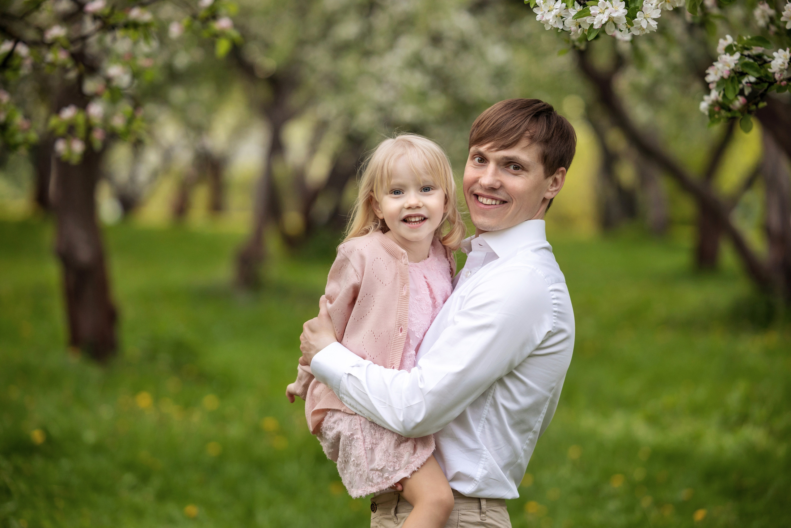 Семейная фотосессия в яблоневых садах в Коломенском