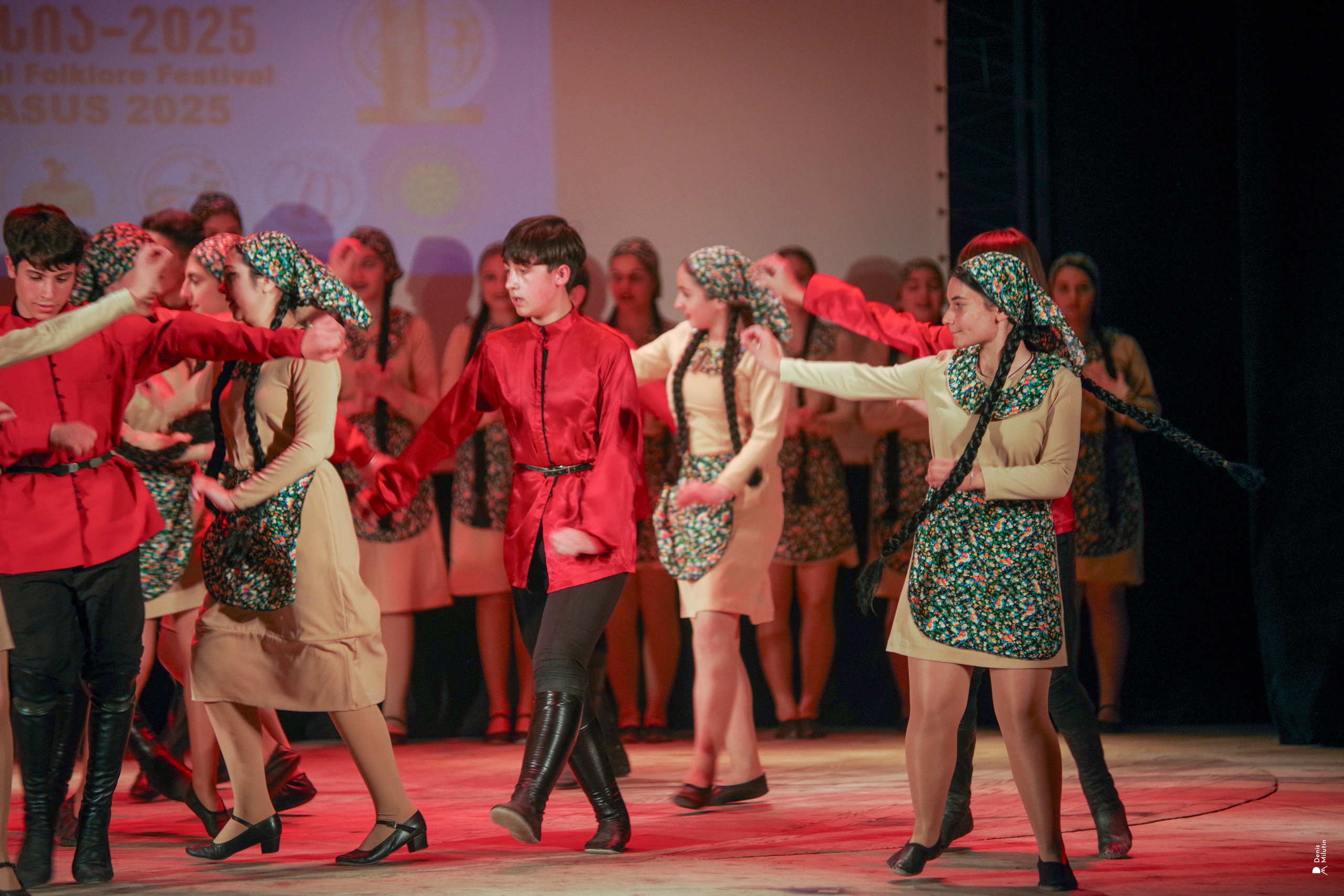 Танцы в прекрасном Они. Портретный фотограф Денис Милютин