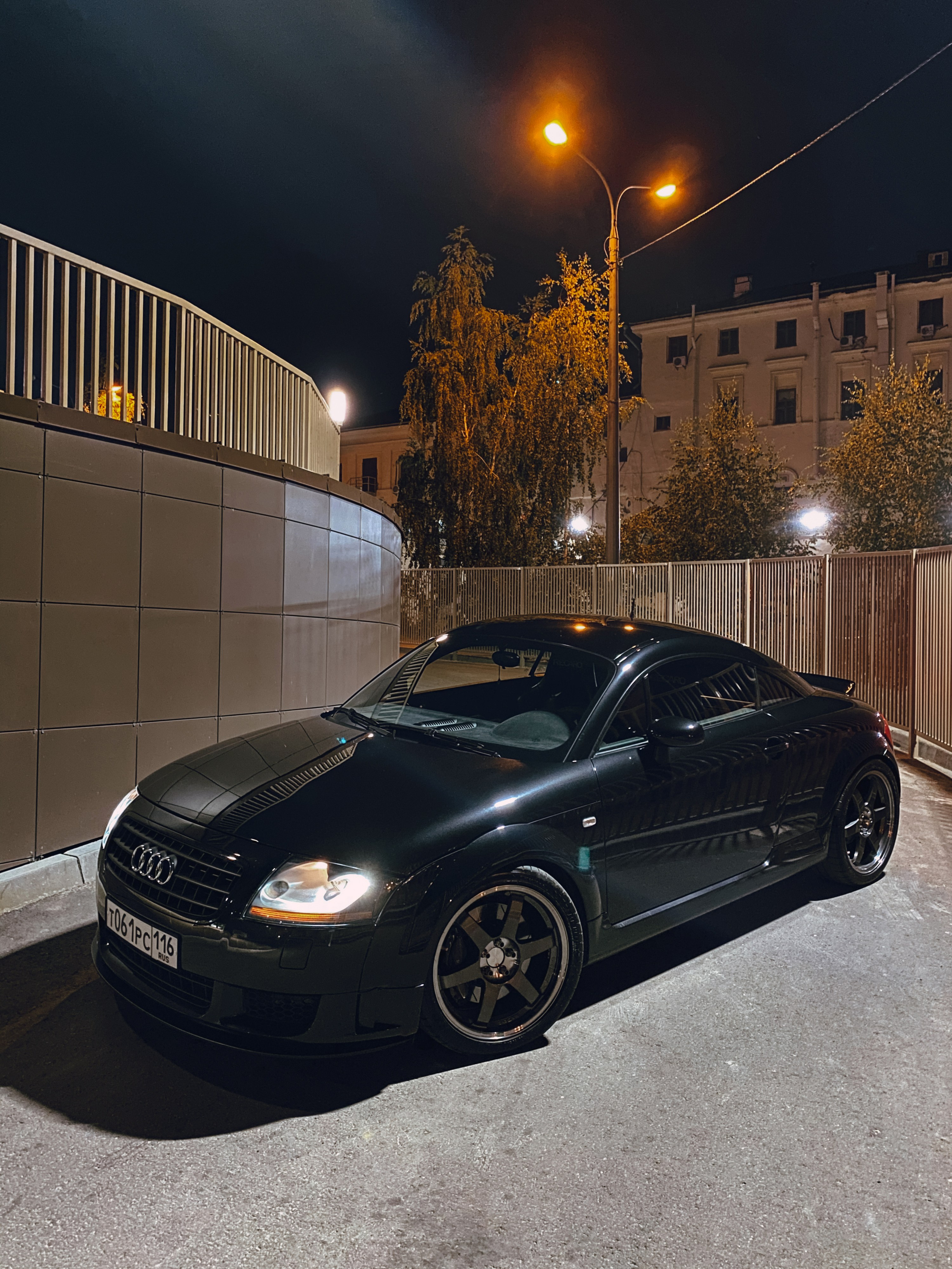 Audi TT 8N. DeLorein