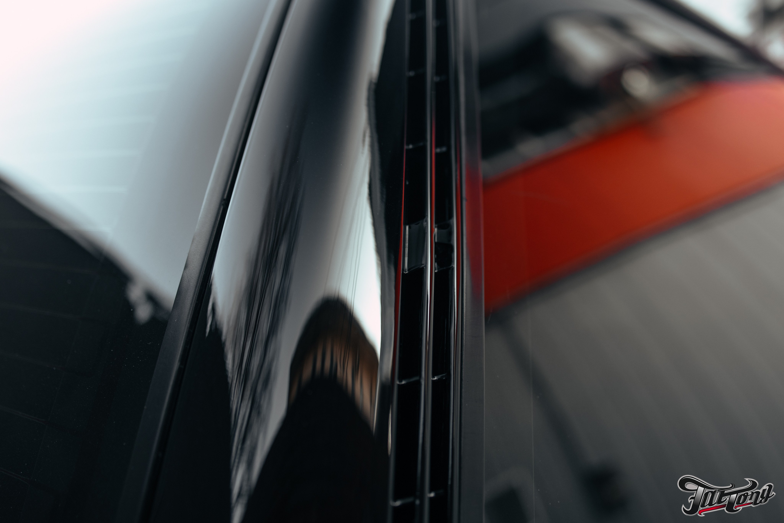 Chevrolet Tahoe I ремонт по кузову и окрас, пошив салона. DeLorein