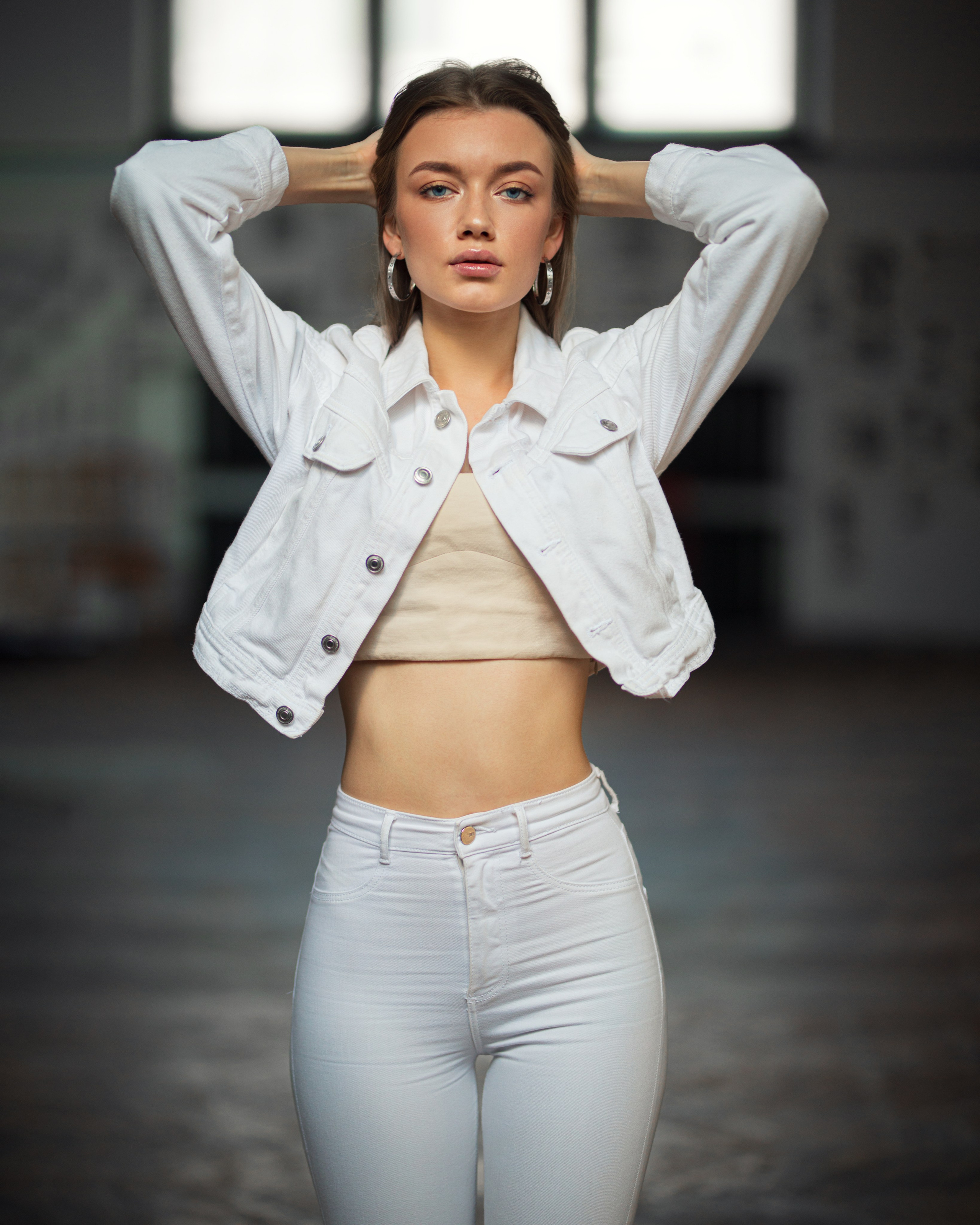 Съемка с Екатериной в минимальном интерьере в формате для «себя»