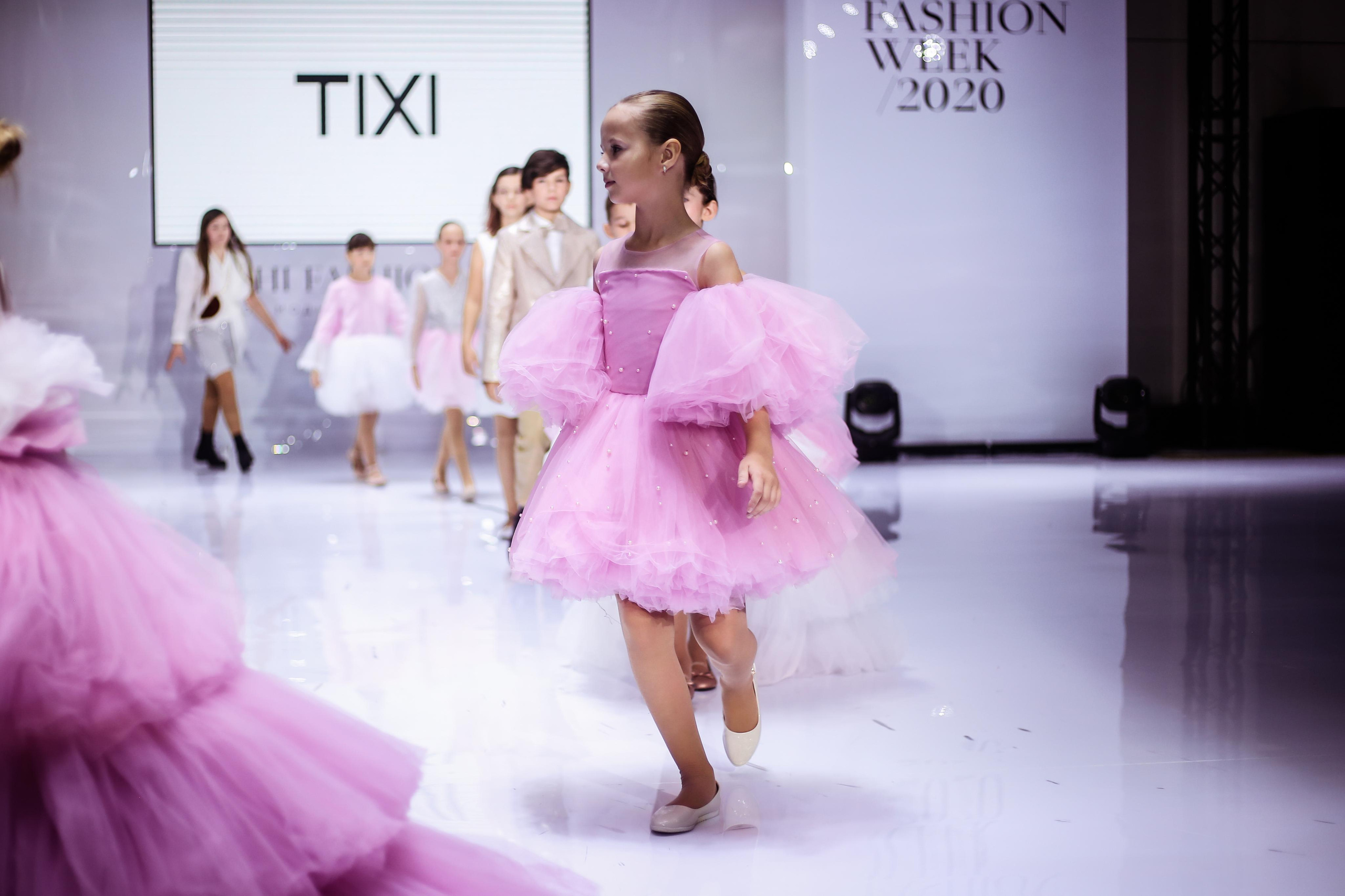 NEW COLLECTION BRAND TIXI SOCHI FASHION WEEK. Модельная студия MIA Models