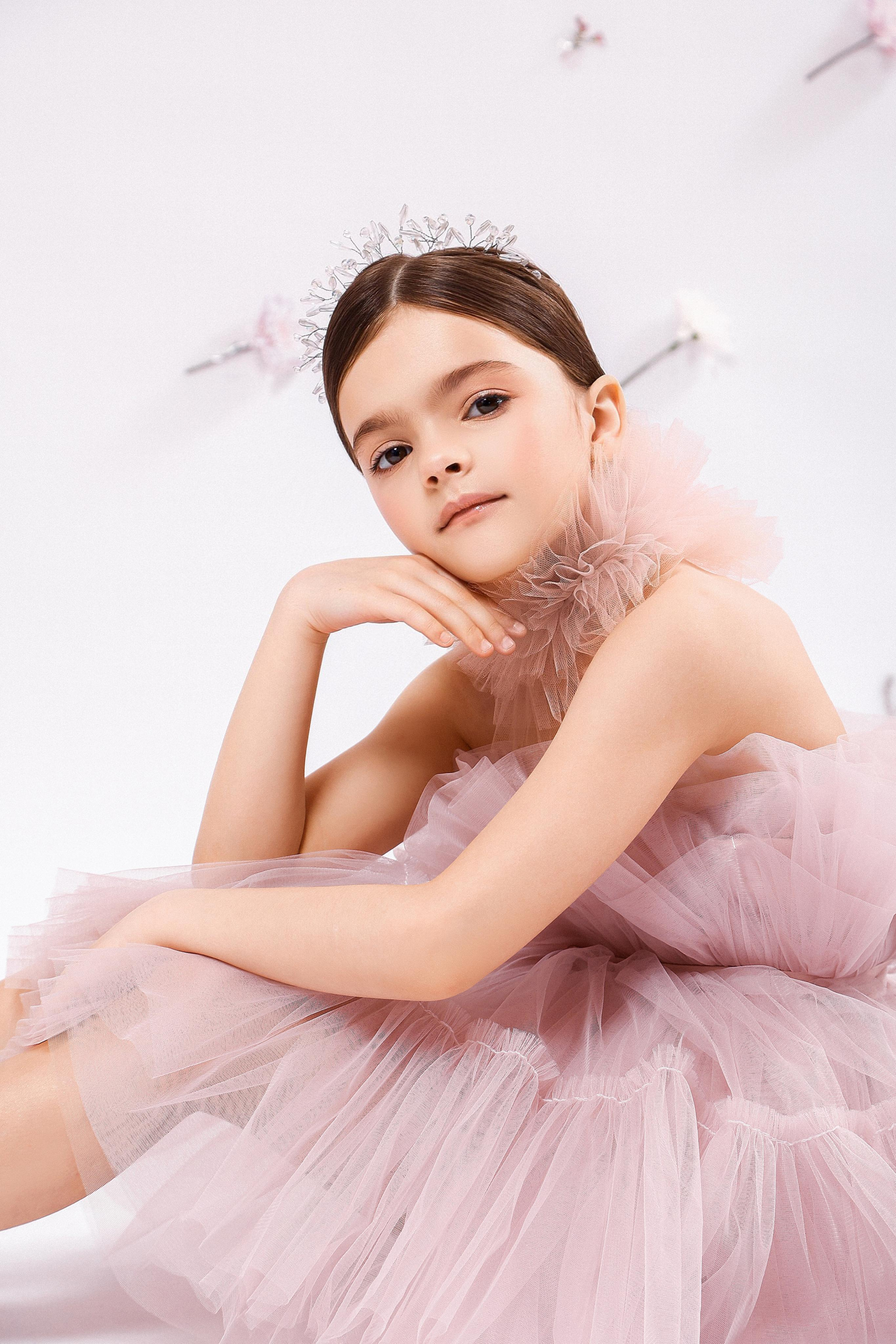 VERA. Модельная студия MIA Models