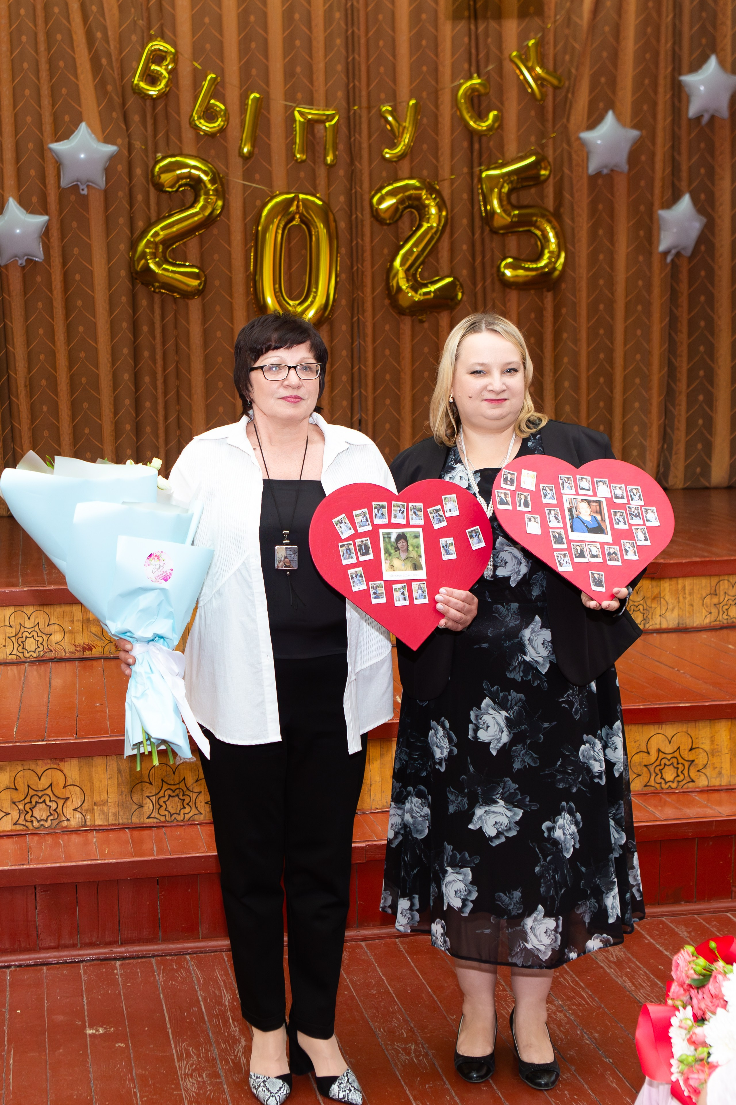 ВРУЧЕНИЕ ДИПЛОМОВ 2025 9 ШКОЛА Г.МЦЕНСК. Профессиональный фотограф в Мценске и Орловской области