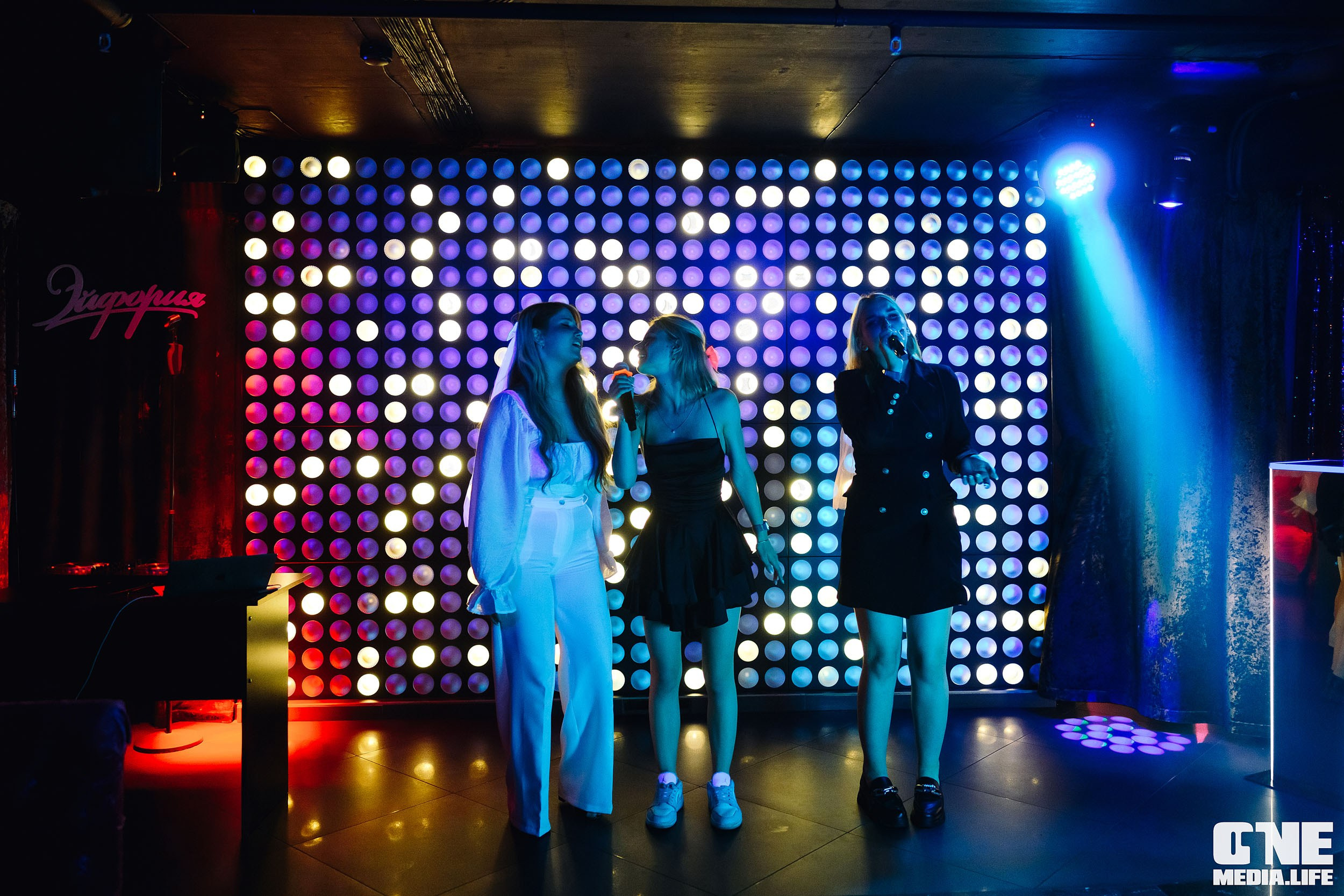 Фоторепортаж из караоке-клуба Эйфория. One Media Life: фоторепортажи, фотоотчеты с мероприятий и заведений