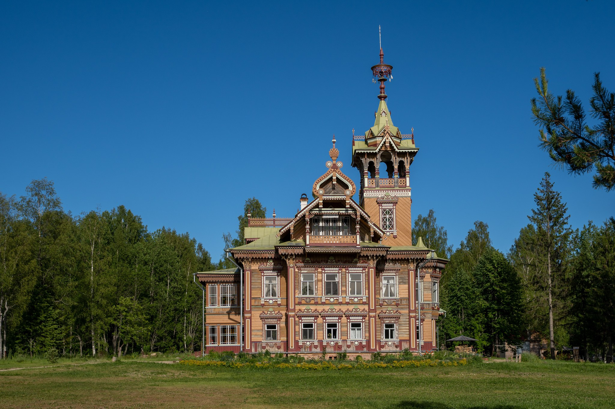 Кострома, Асташово, Восстановленный терем в псевдорусском стиле. Фотограф Василий Буланов