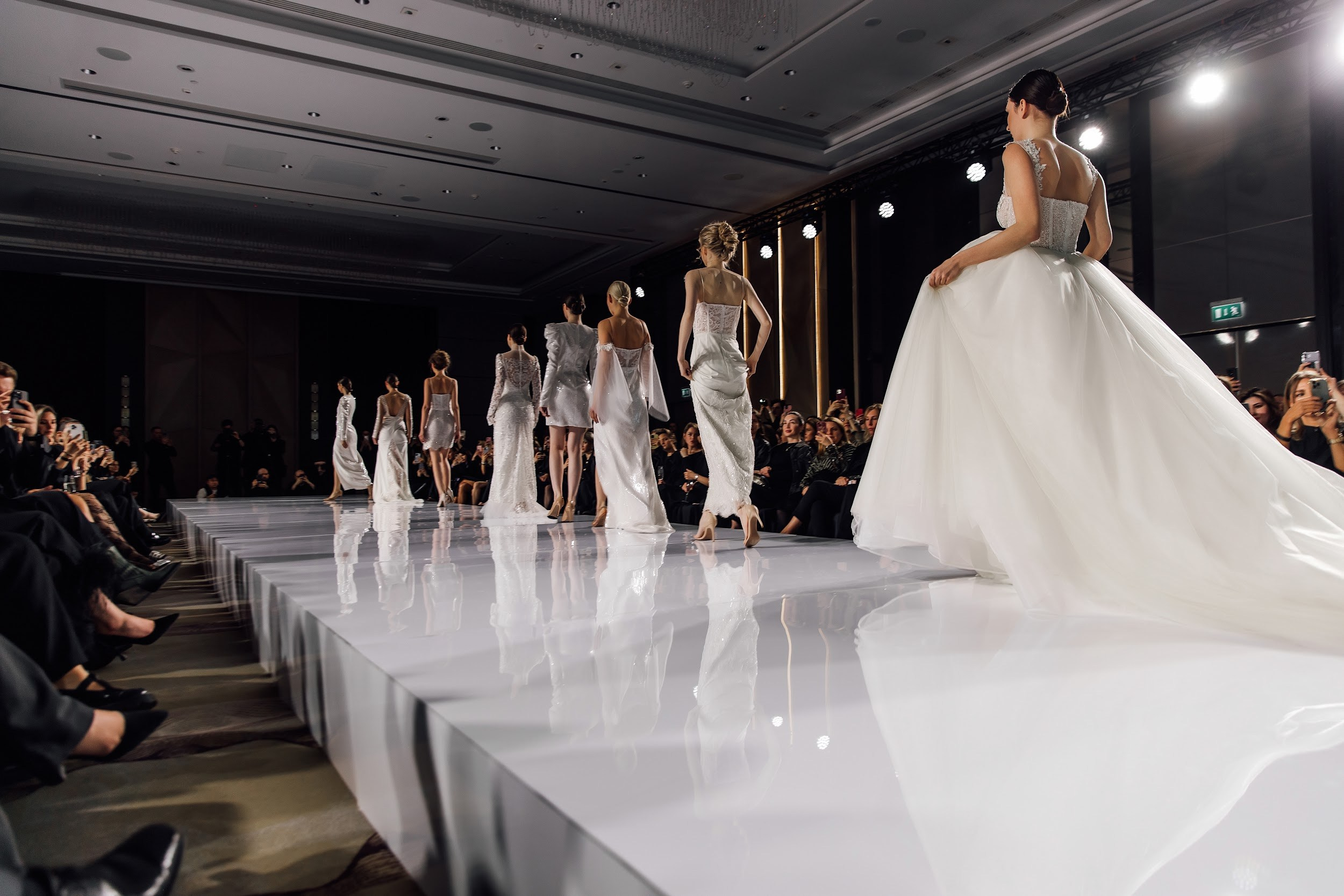 VISION. Любовь Чуляева — свадебный фотограф в Москве и Европе