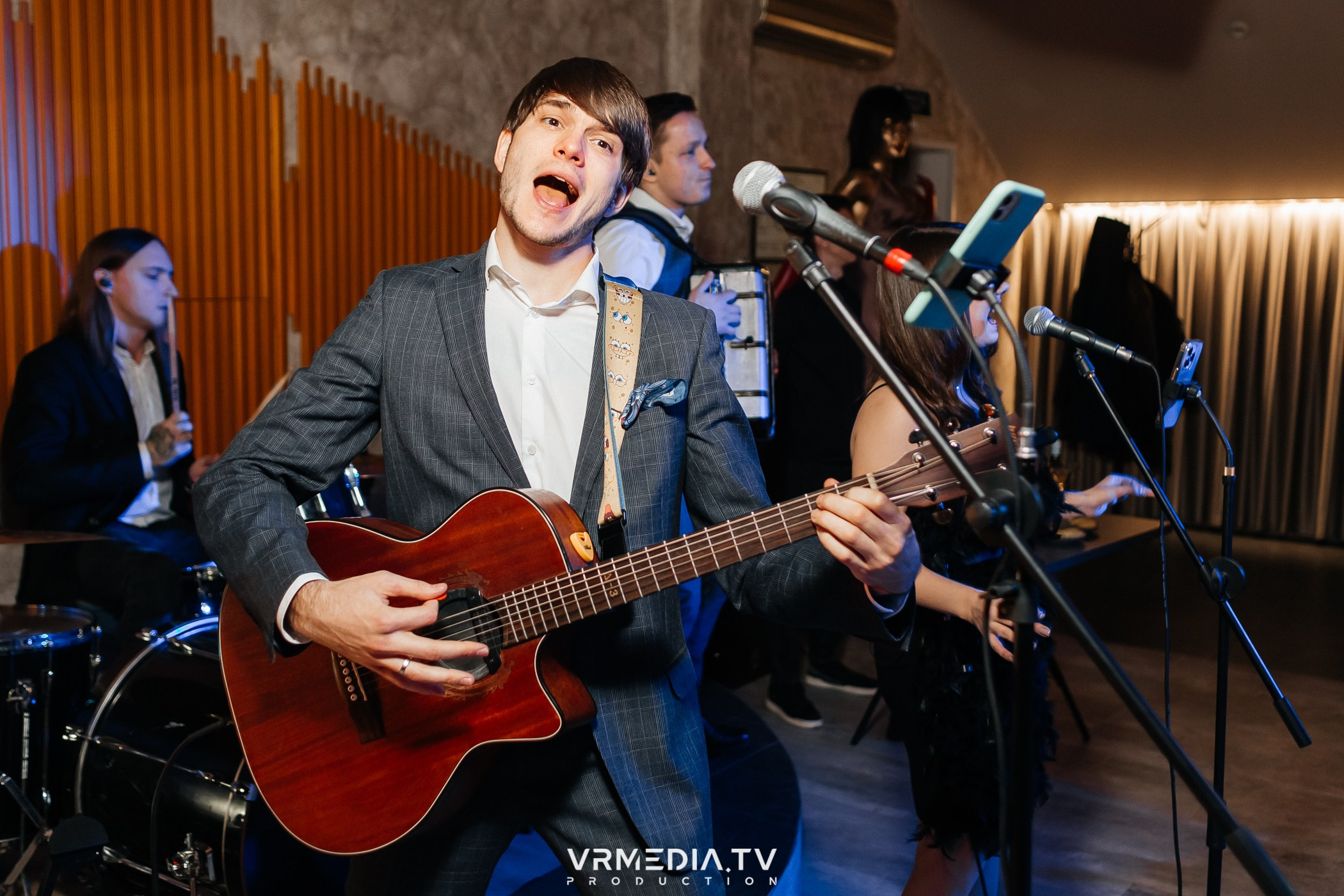 Открытие караоке-зала в «Империи»