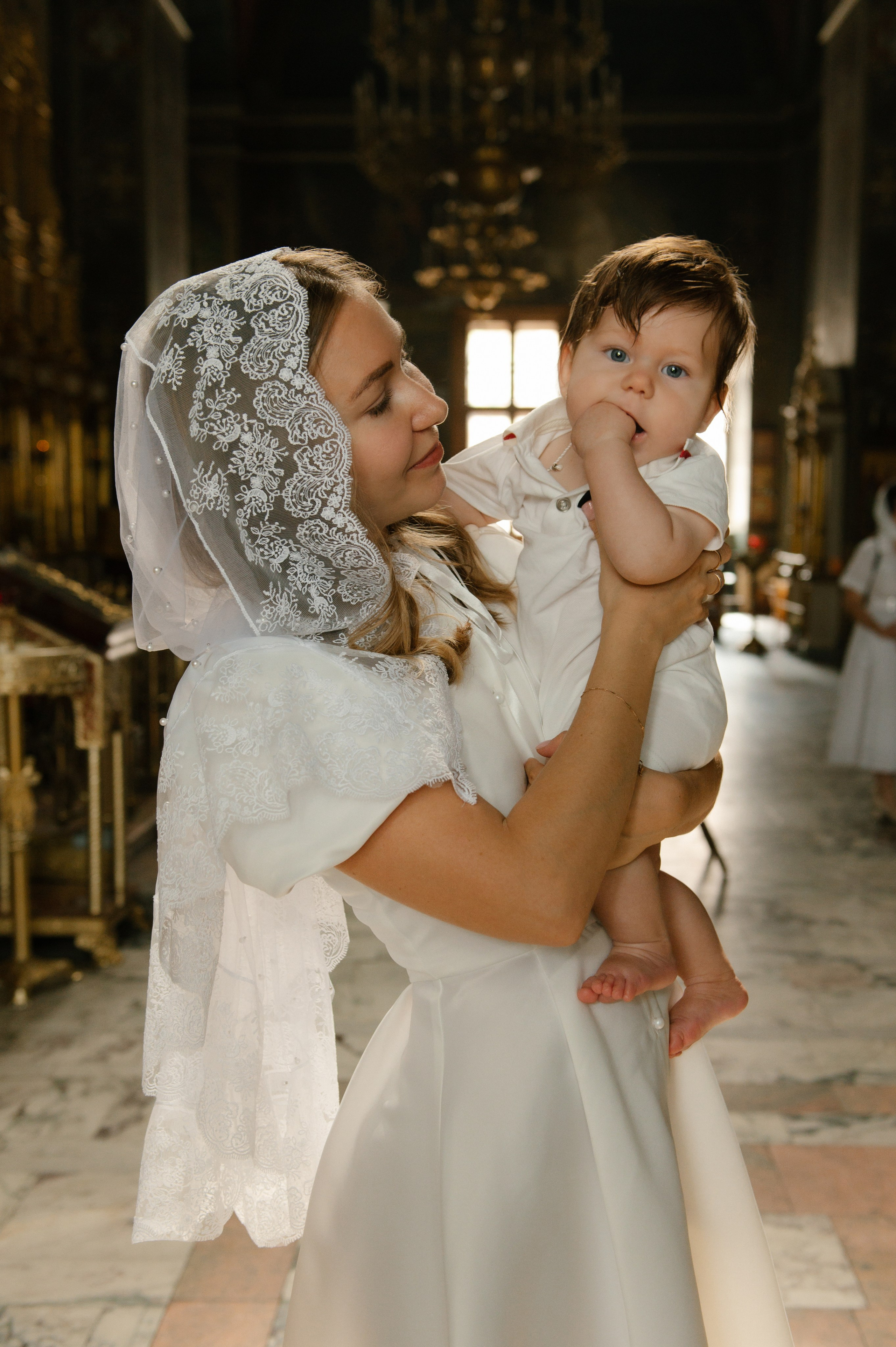 Фотограф на крещение. Фотосессия таинства крещения. Храм Воскресения Словущего в Даниловской Слободе. Семейный и свадебный фотограф в Москве Татьяна Николаева