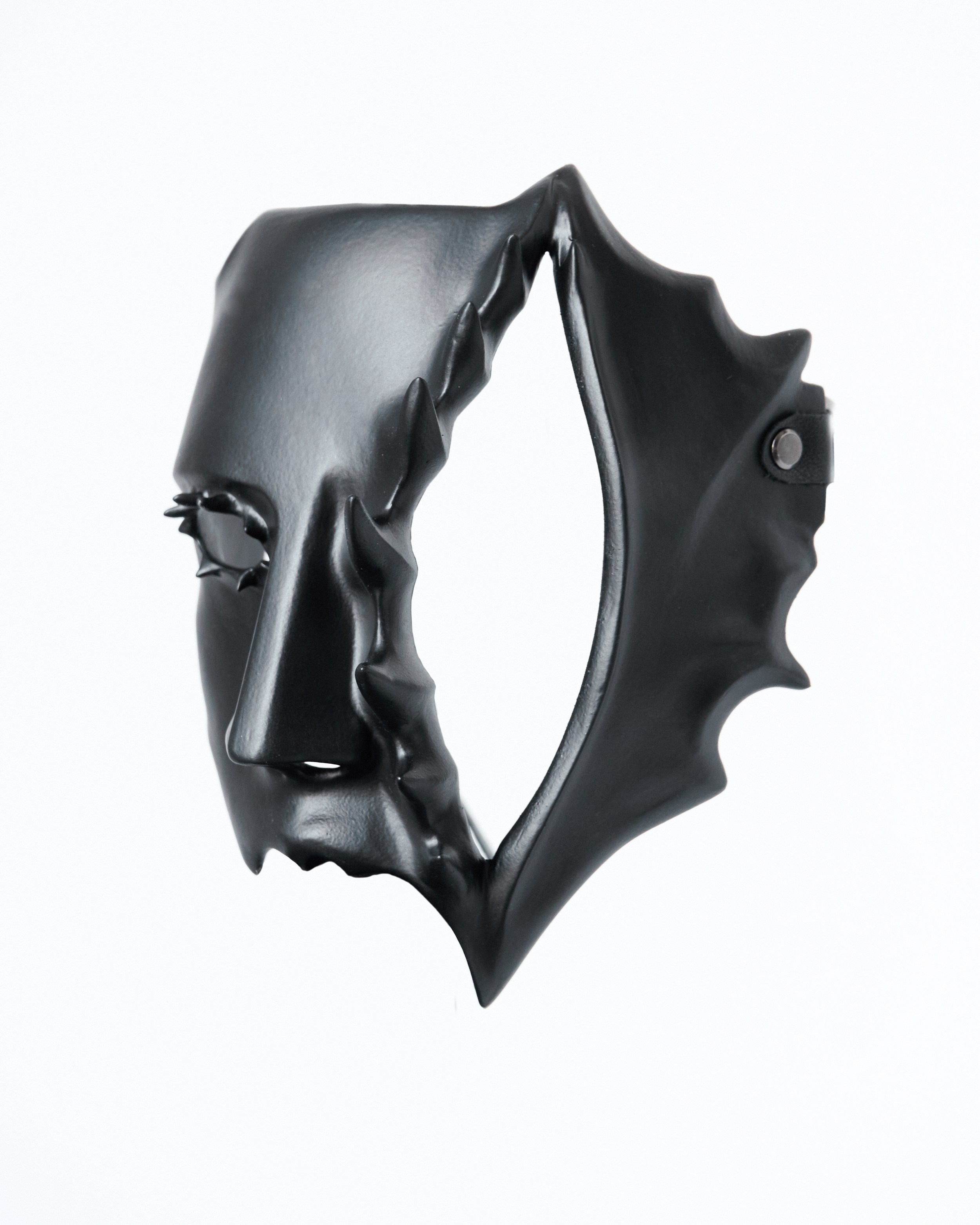 «BLACK SHELL». BARVABRAR