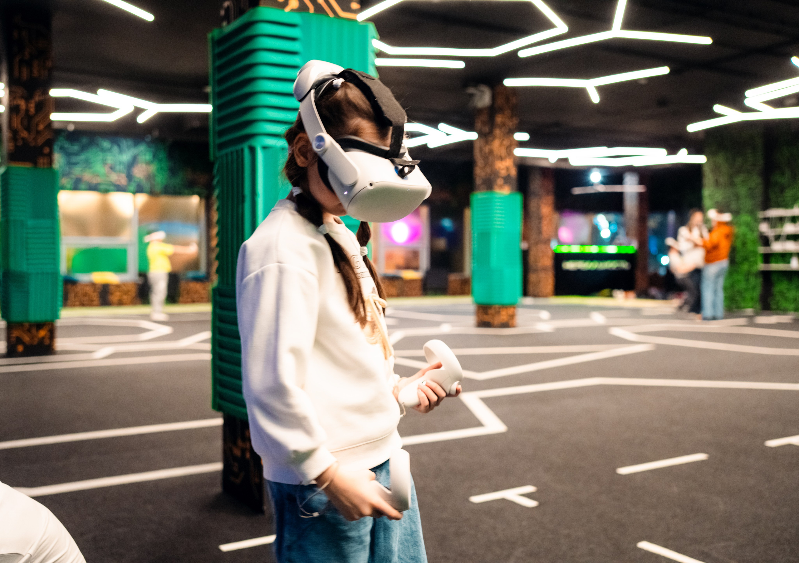 VR (November-December 2024). Felixtones