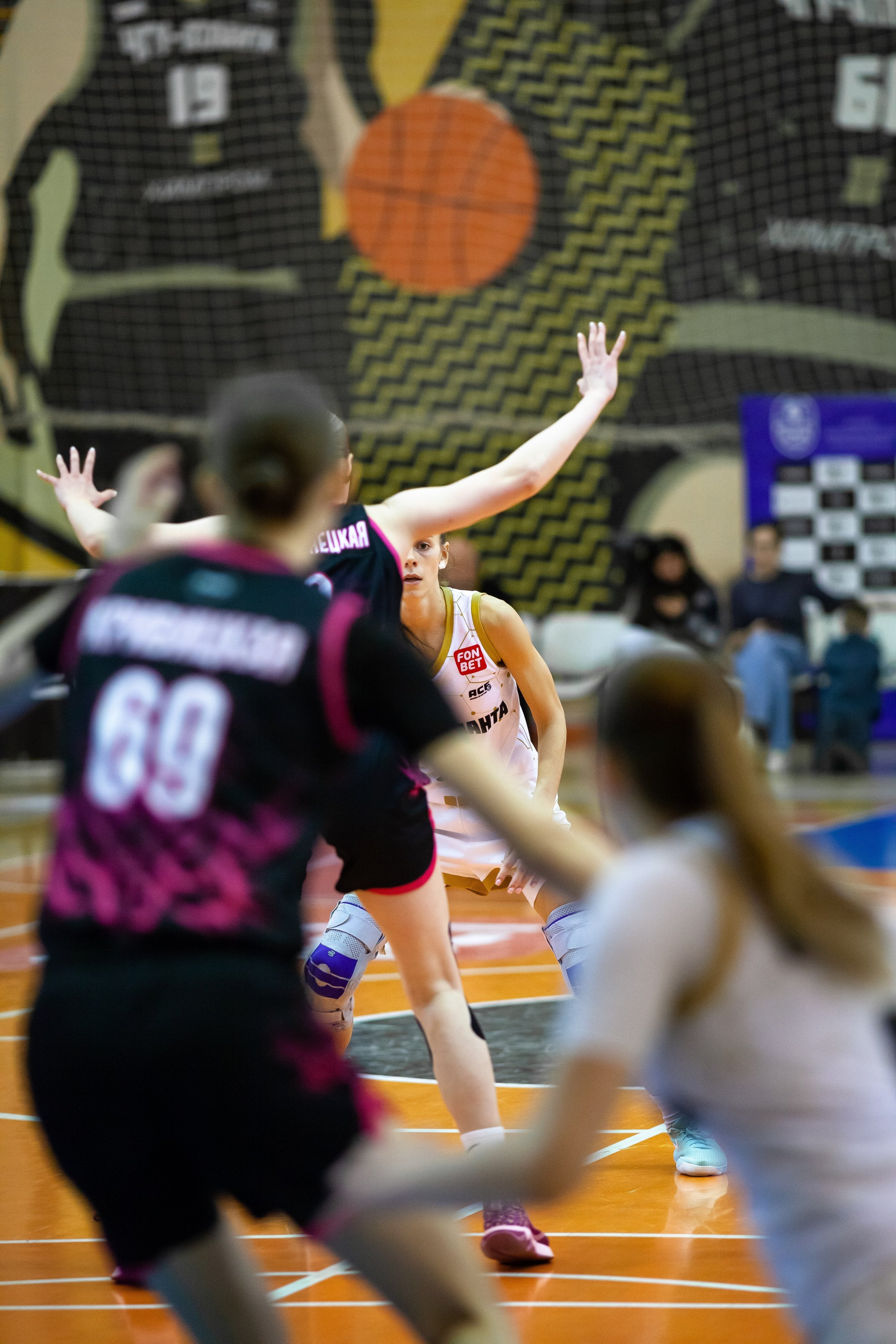 ЧГУ-Атланта — Ростов-ЮФУ / 1 игра. Фотография