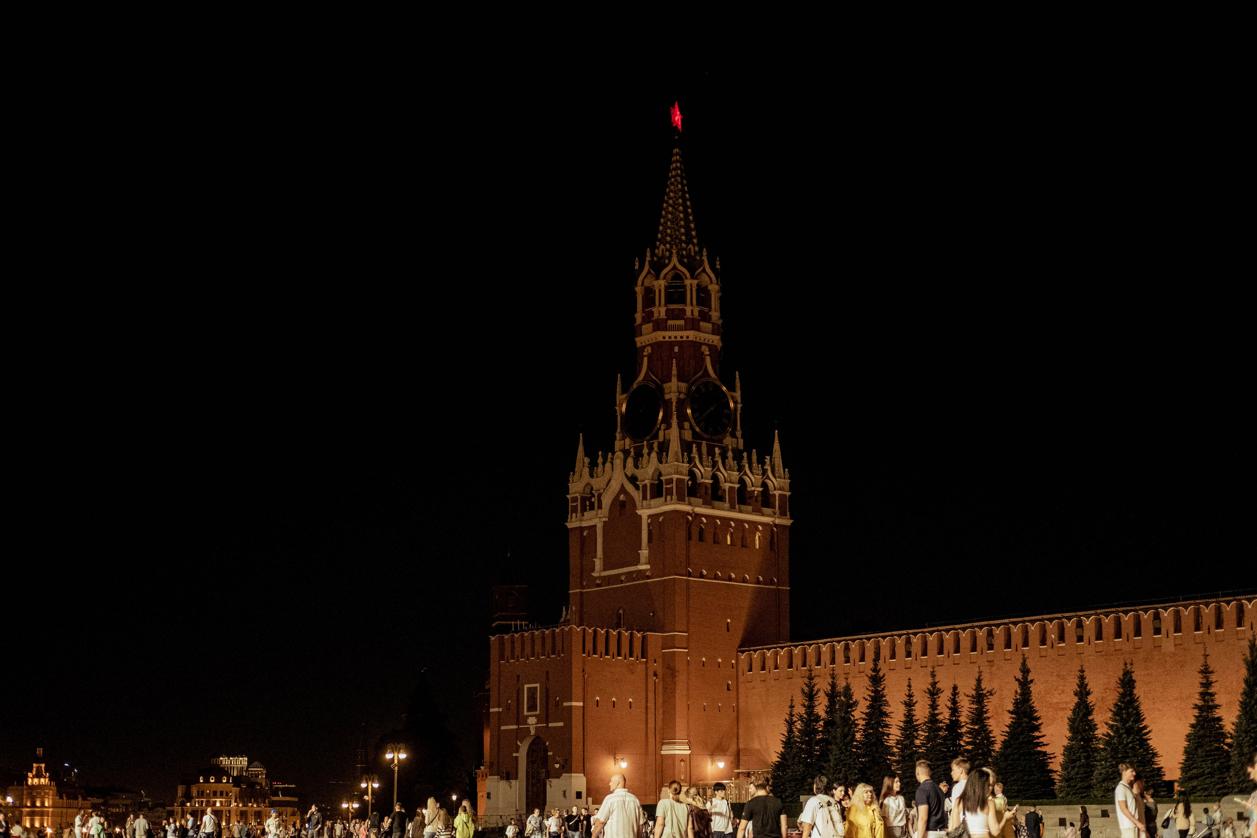 Москва 2024. Свадебный и семейный фотограф в Новосибирске, Санкт-Петербурге, Москве
