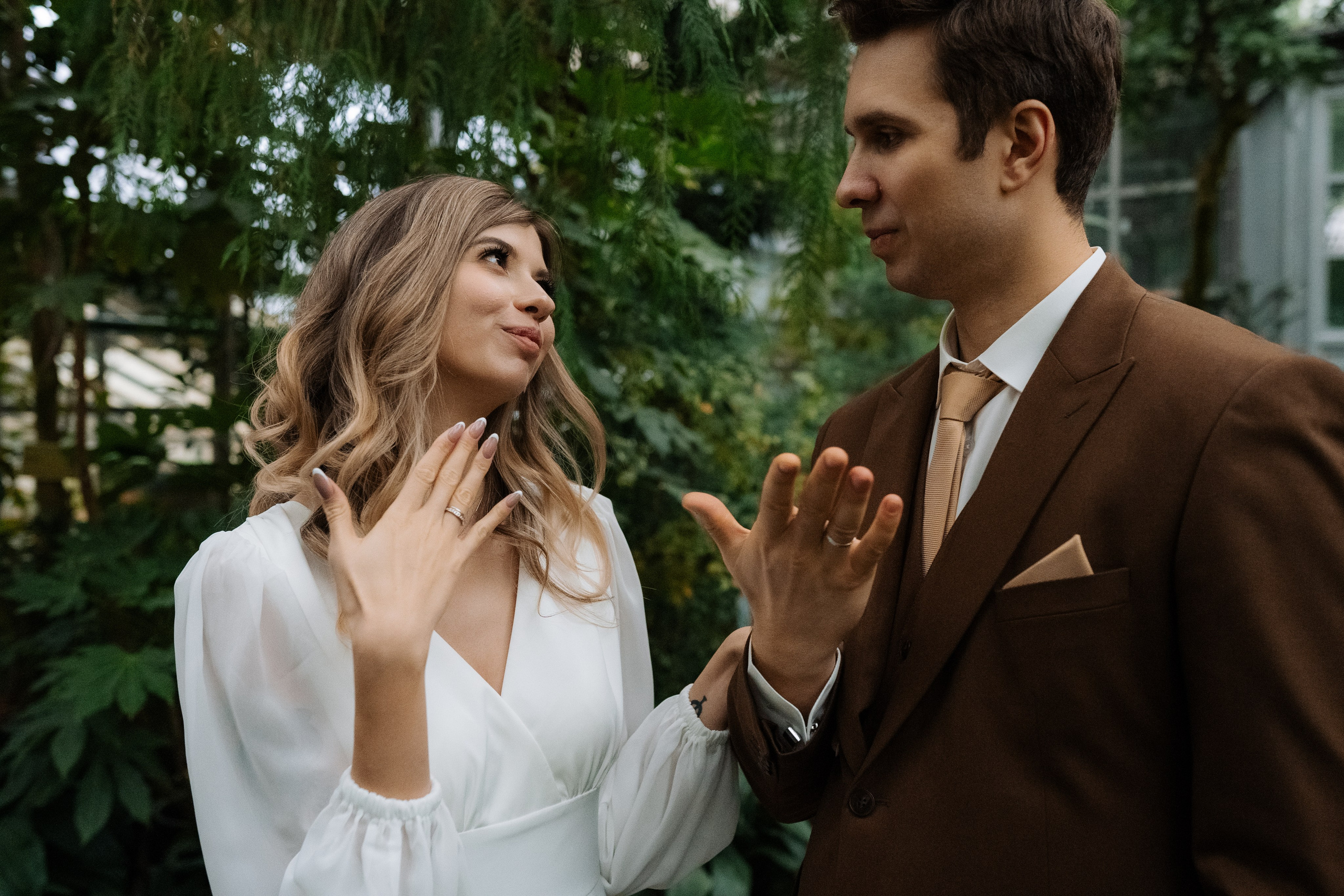 Свадебная фотосессия в оранжерее, Москва. Свадебный фотограф в Москве Анна Полушина