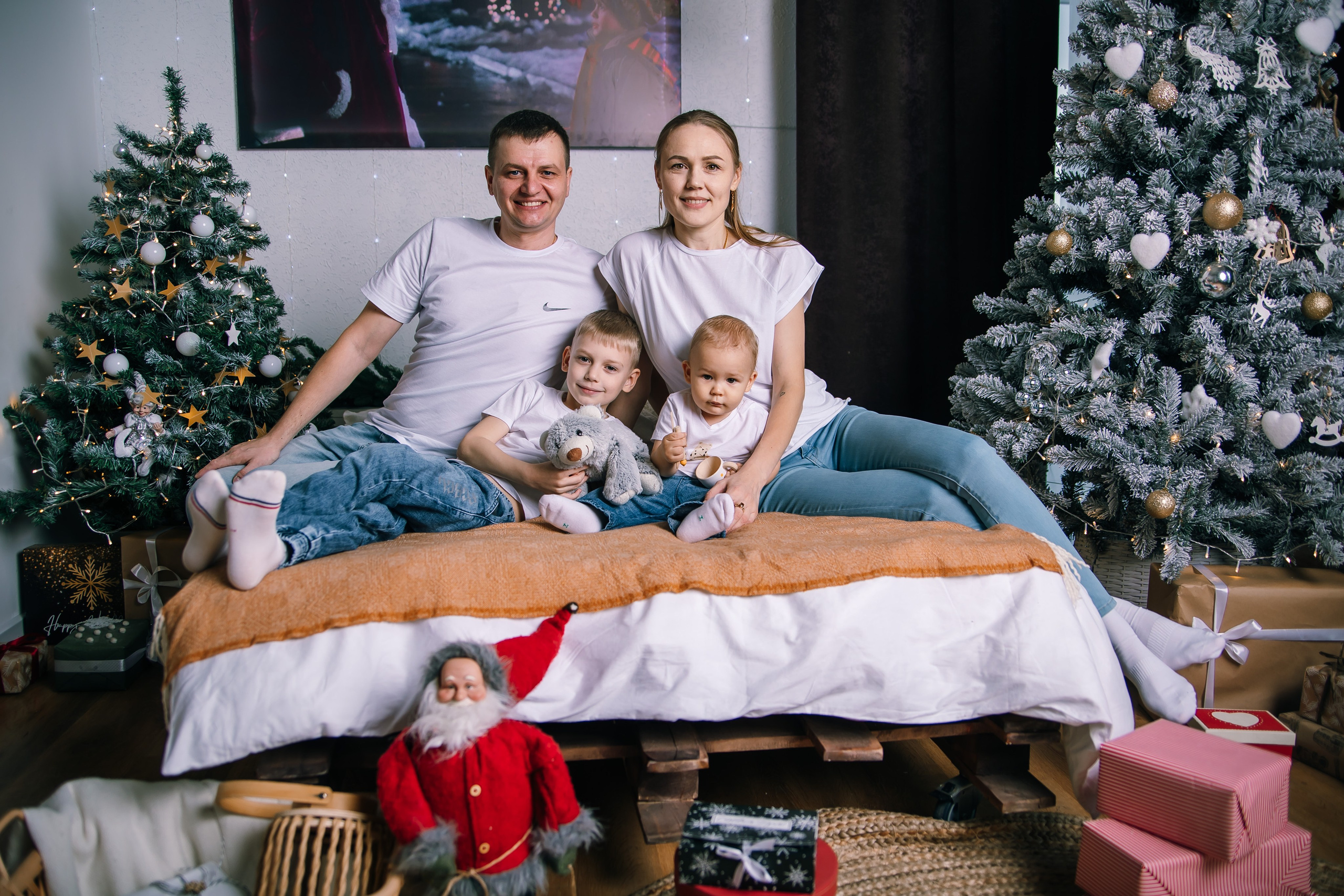 Новогодняя семейная фотосессия. Свадебный, семейный фотограф, контент съёмка. Екатеринбург. Елена Граф