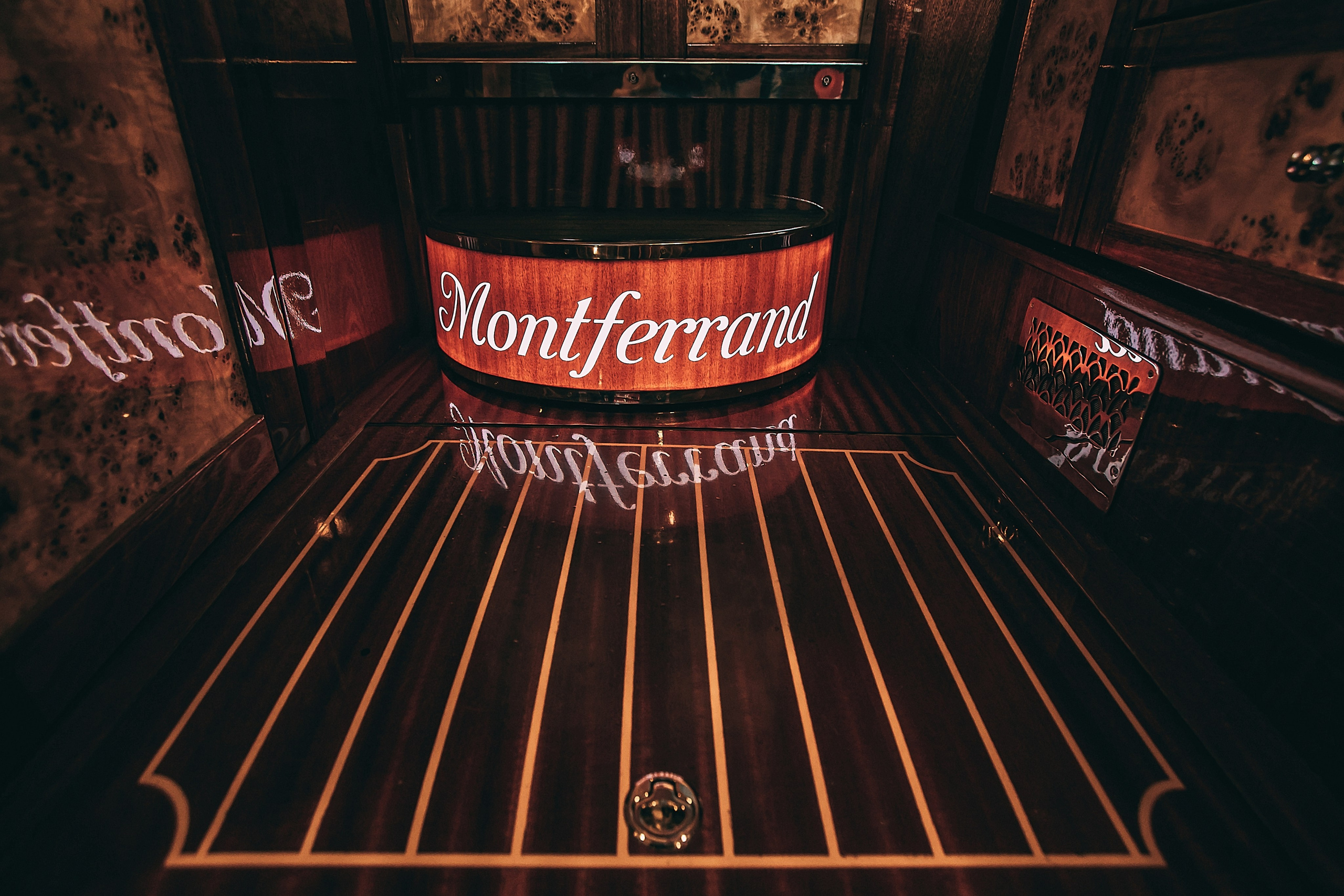 Катер «Montferrand». SPB Rent Boats|аренда катеров и теплоходов