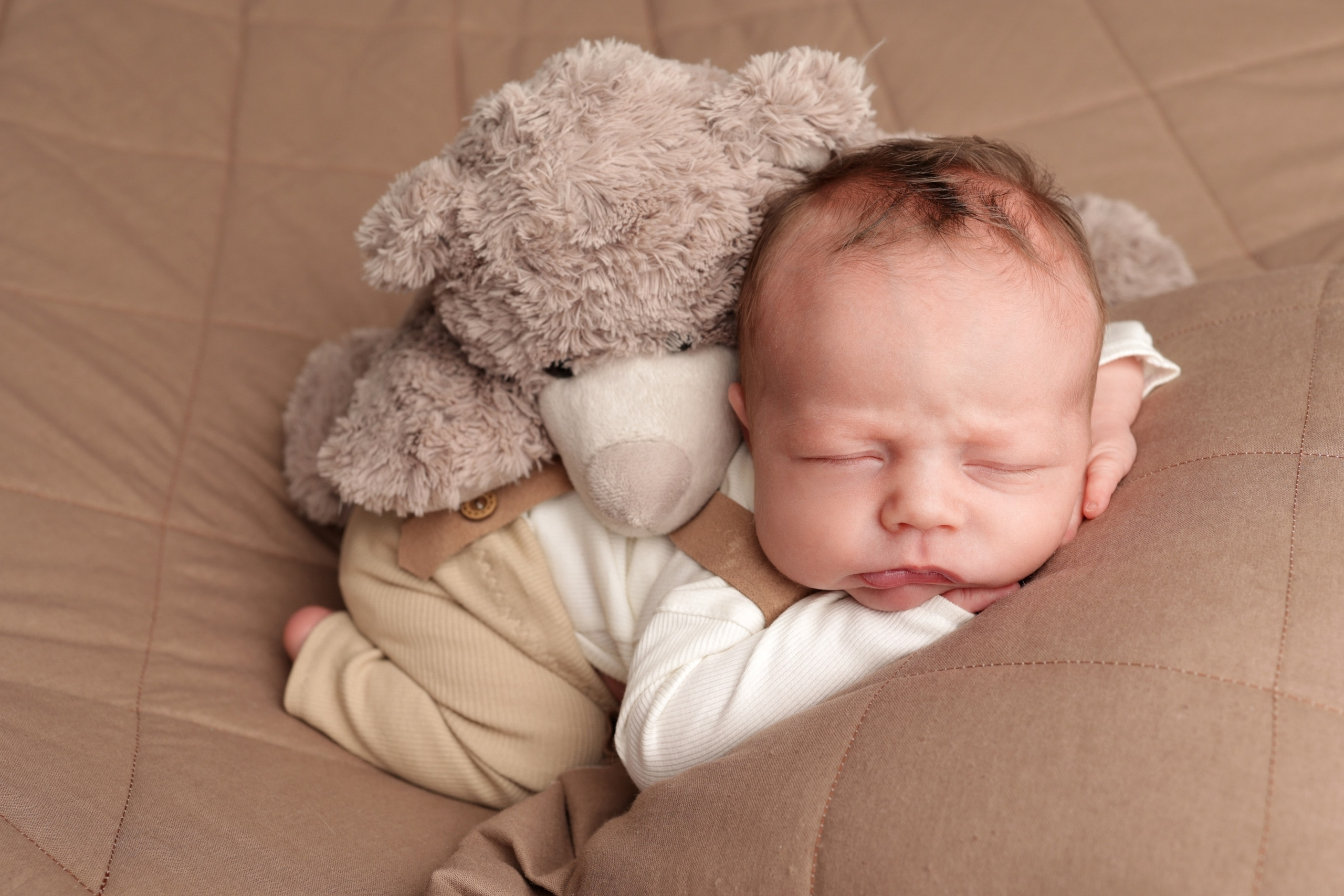 Нежная и милая фотосессия первых дней жизни Вашего ребенка в Минске. Фотограф новорождённых Минск — стоимость newborn фотосессии в Минске