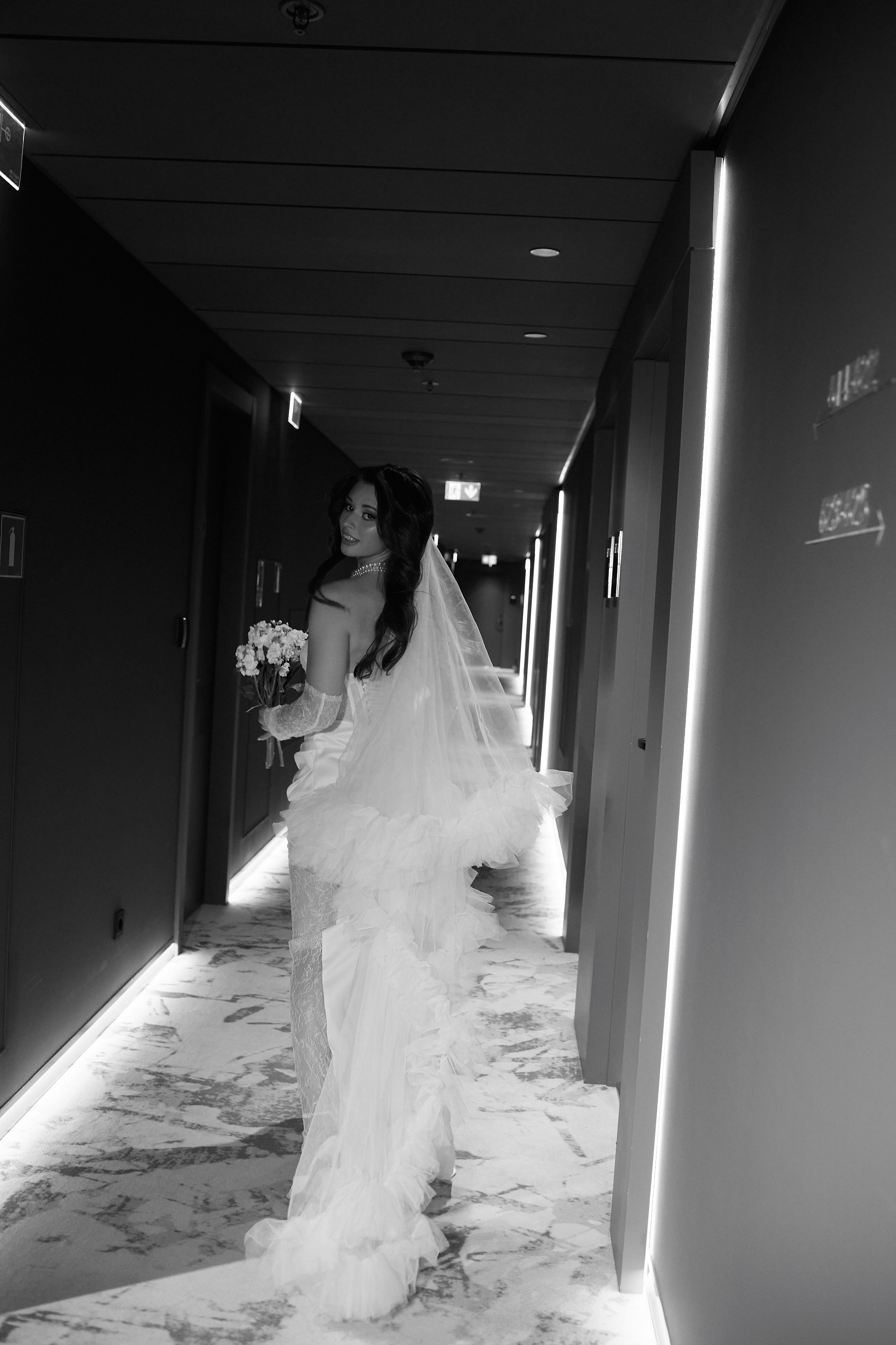 Кристина и Олег в отеле. Свадебный фотограф Москва Калуга