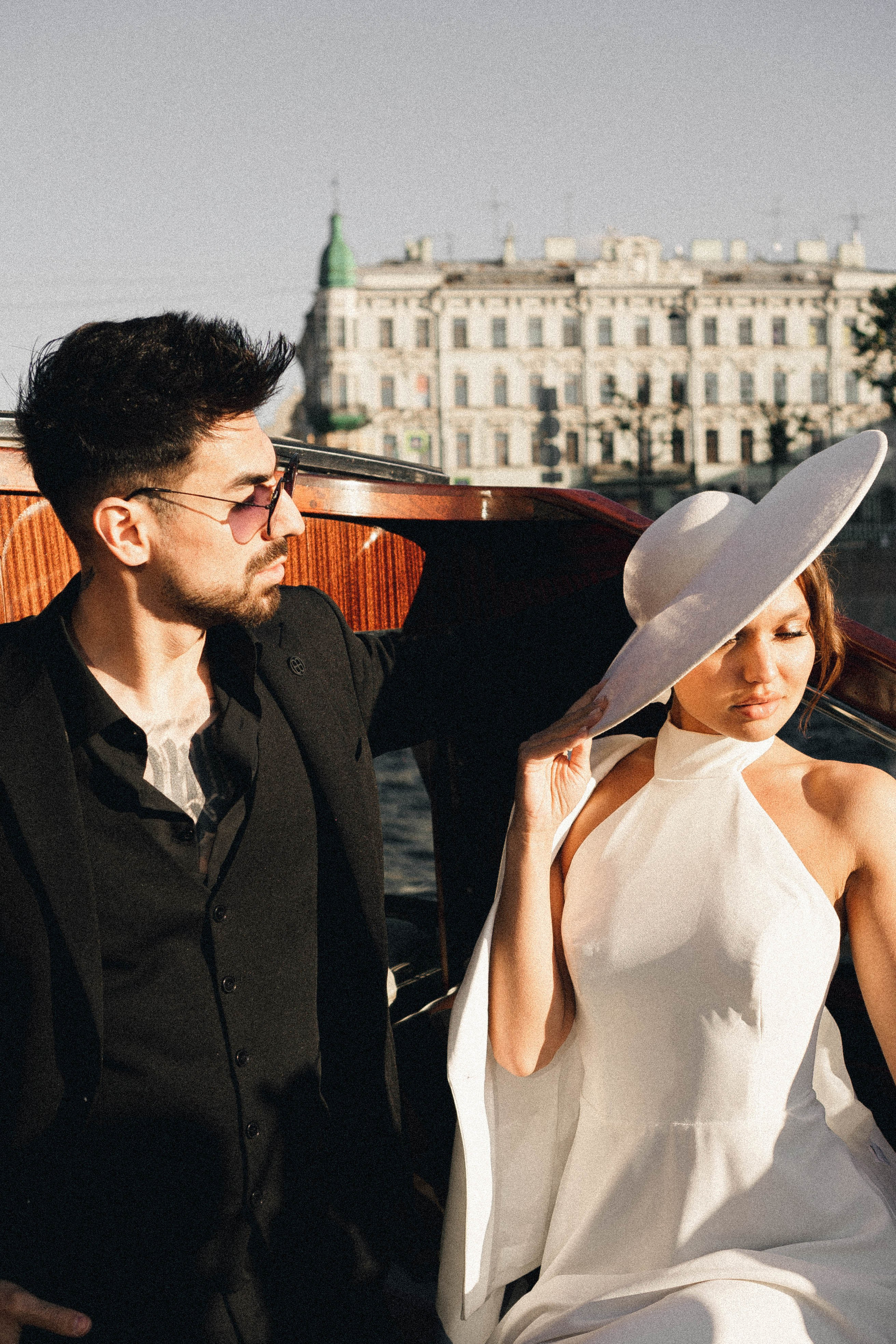 СВАДЕНБНАЯ СЬЕМКА НА КАТЕРЕ ПО КАНАЛАМ САНКТ-ПЕТЕРБУРГА И В АКВАТОРИИ НЕВЫ. Профессиональный фотограф, Санкт-Петербург — Виктория Богомолова