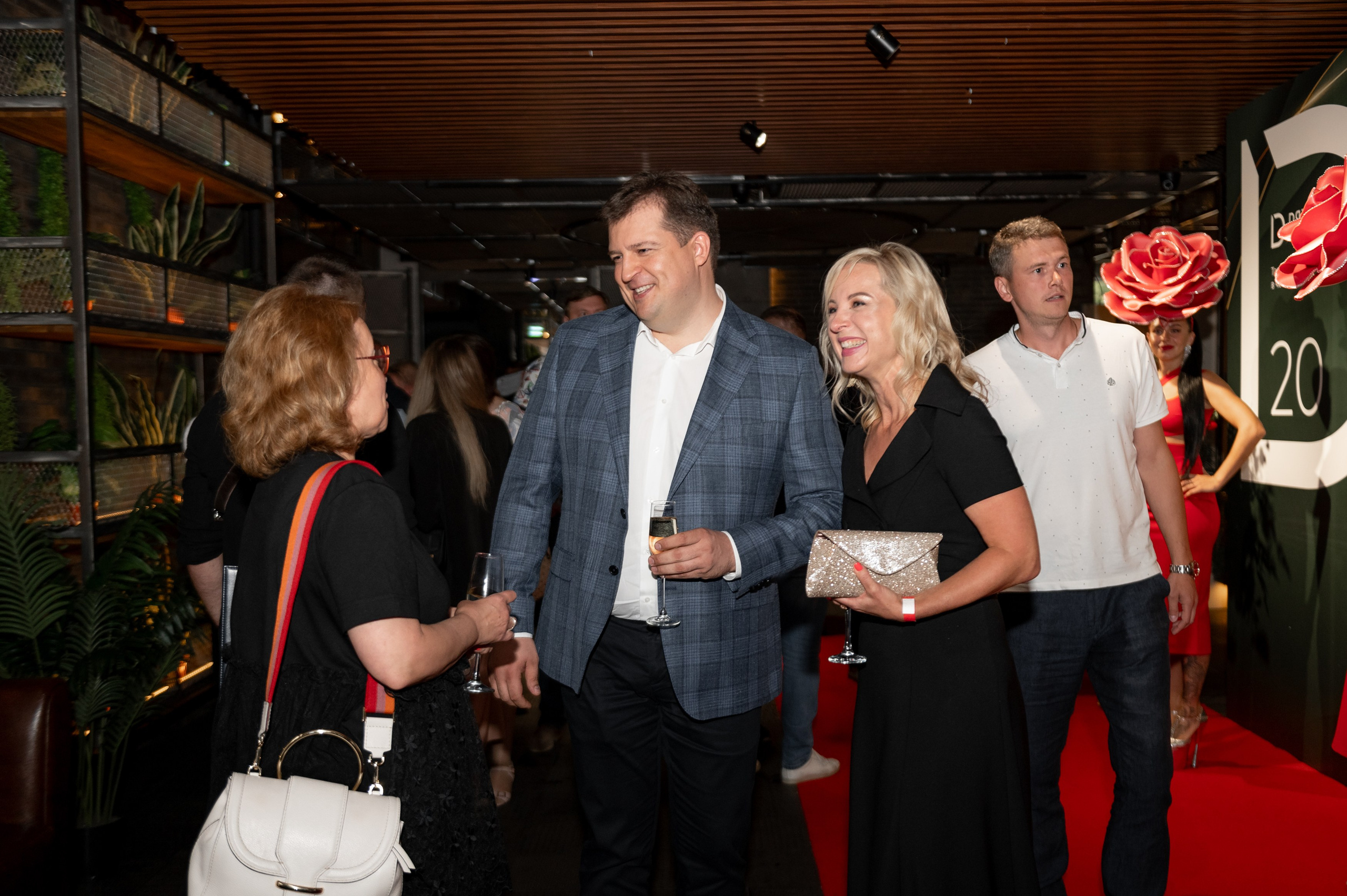 20 лет Дятьково мебель. Свадебный, семейный и репортажный фотограф. Брянск. Эльвира Голенкова