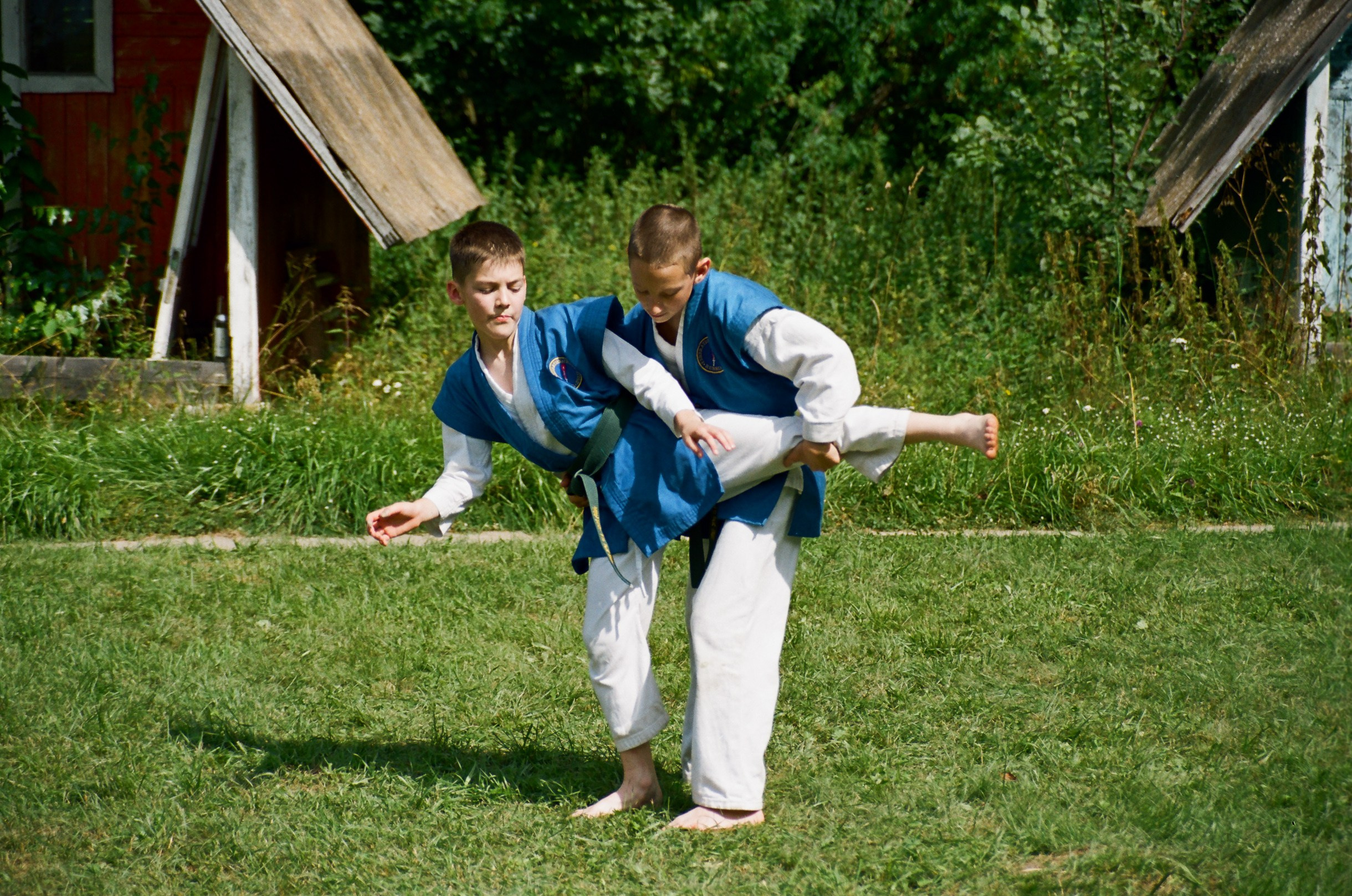 Фотографии Летние сборы ШБИ МОН 2004 г. Школа Боевых Искусств «МОН»