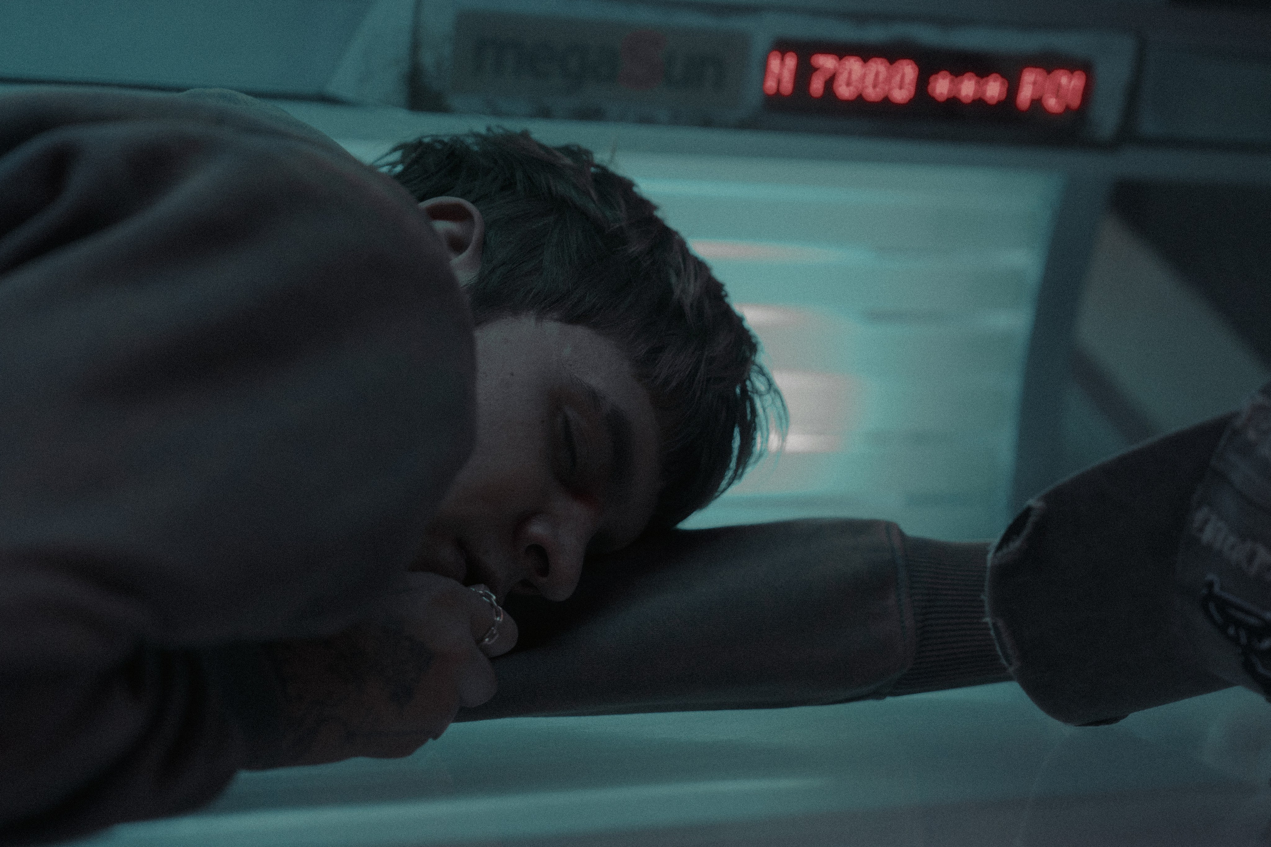 Loweliness. Backstage. @tomrus: Рустам Шагиморданов — фотограф