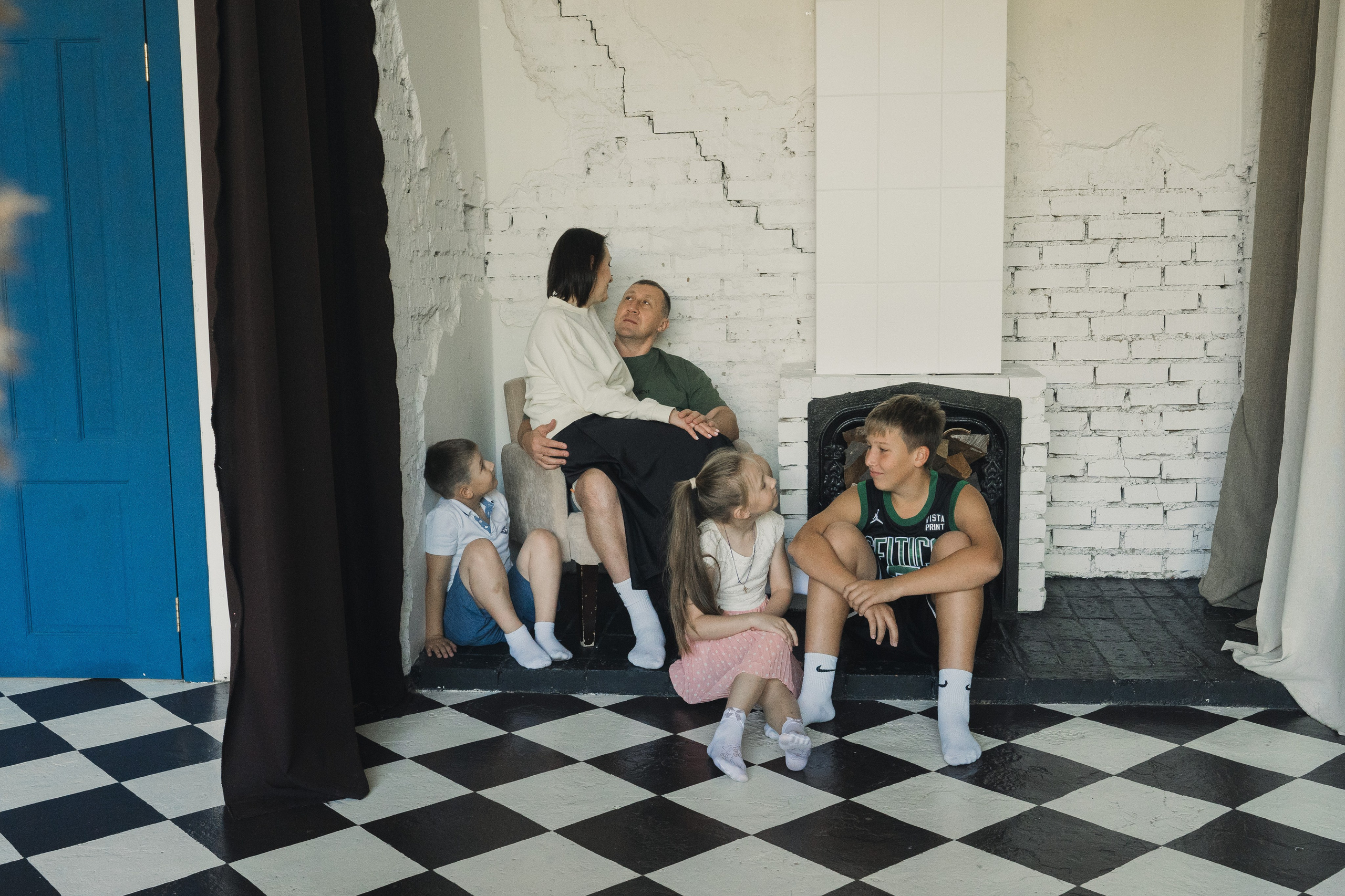 Семейная фотосессия. Студия Чувство, зал Кухня. Семейный фотограф Екатеринбург Татьяна Девятых