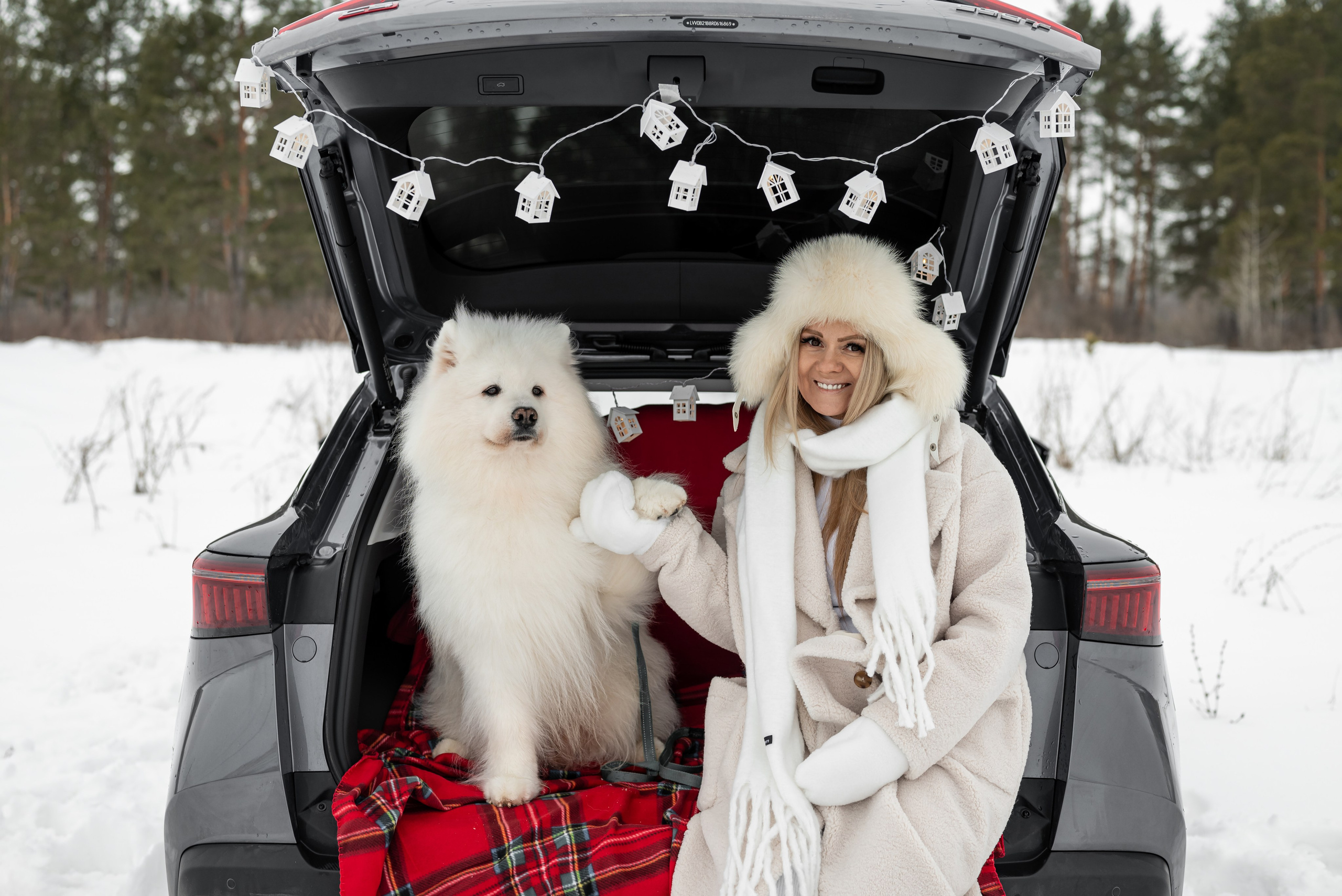 Фотопроект с Платоном и машиной на улице. Фотограф в городе Салават