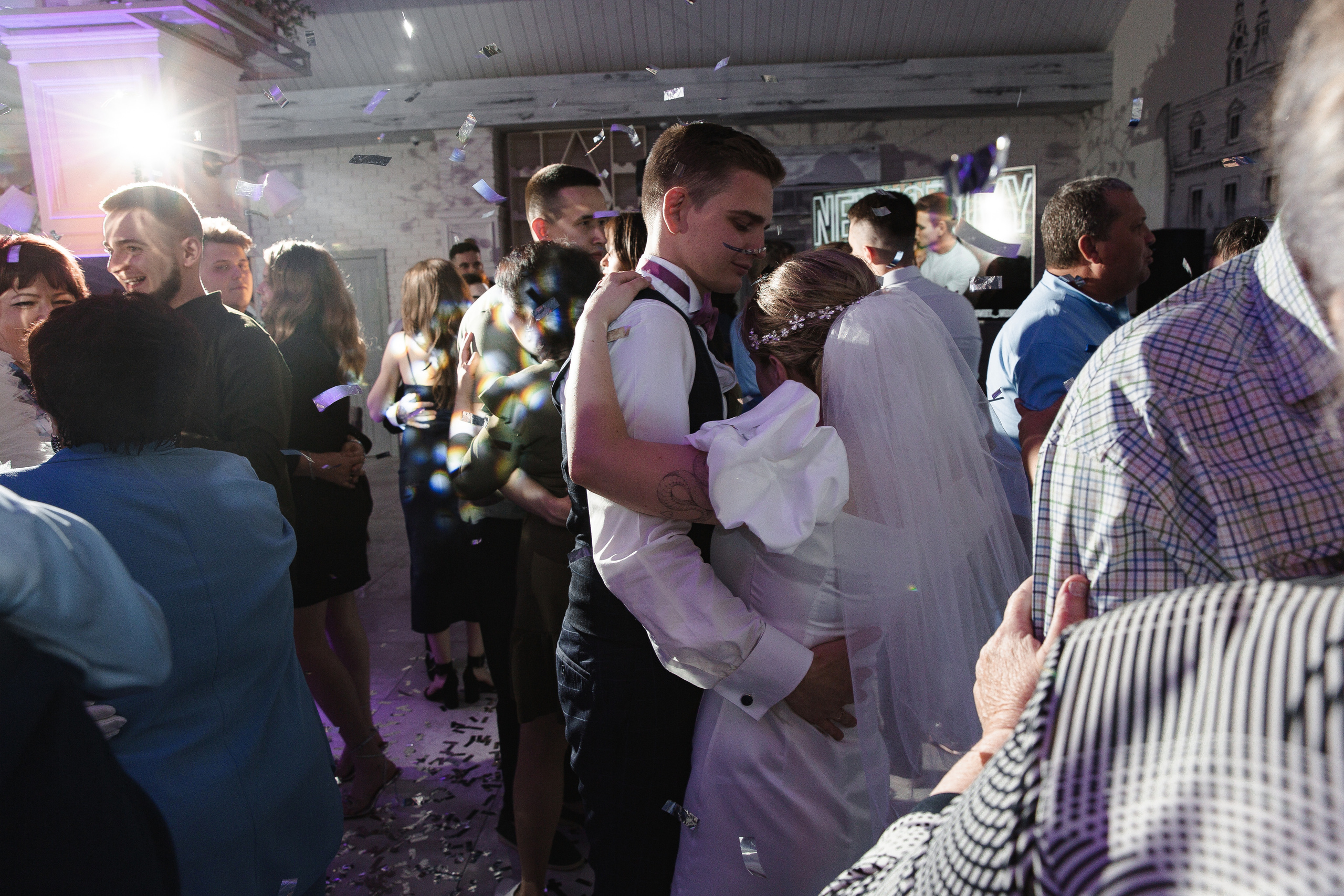 Артём и Таня — свадьба с уютом и светом. Свадебный фотограф в Оренбурге Илья Володьков