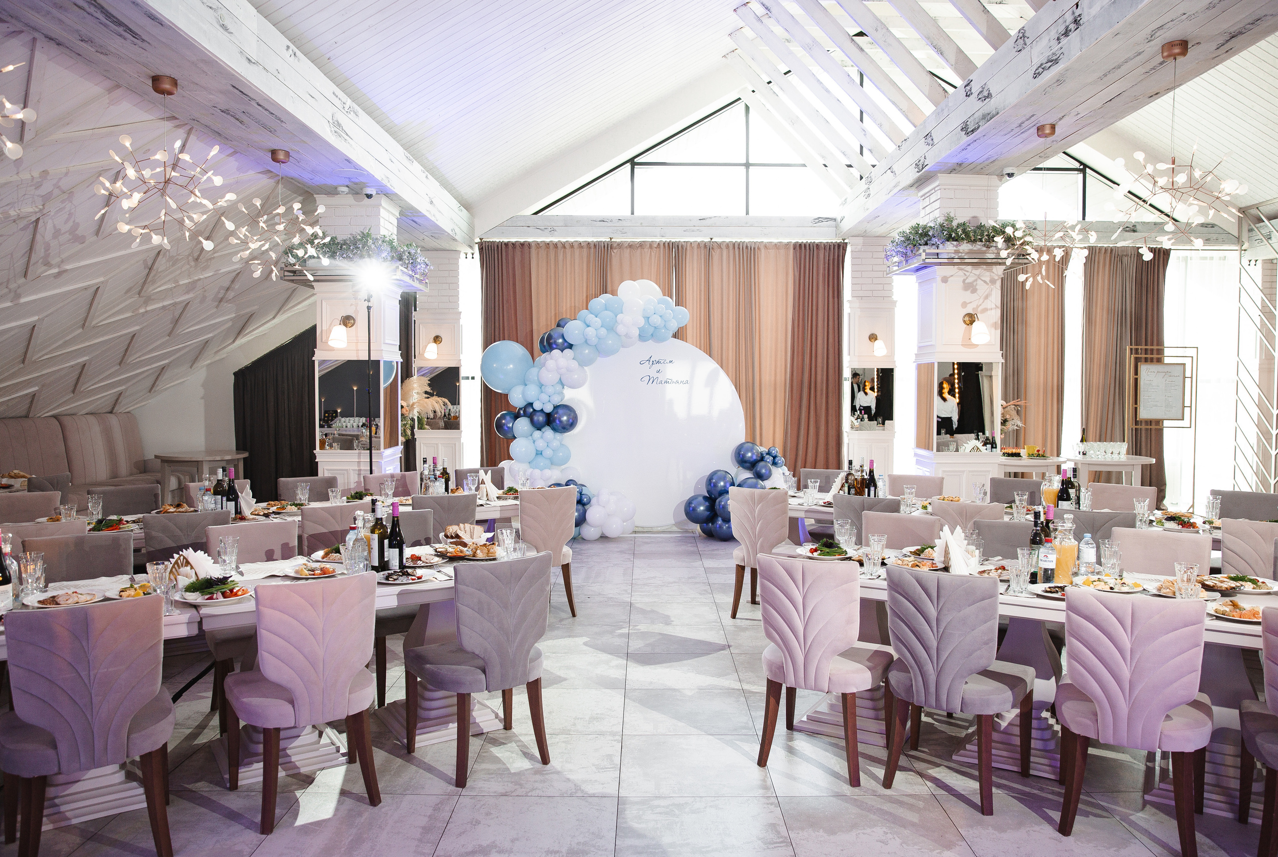 Артём и Таня — свадьба с уютом и светом. Свадебный фотограф в Оренбурге Илья Володьков