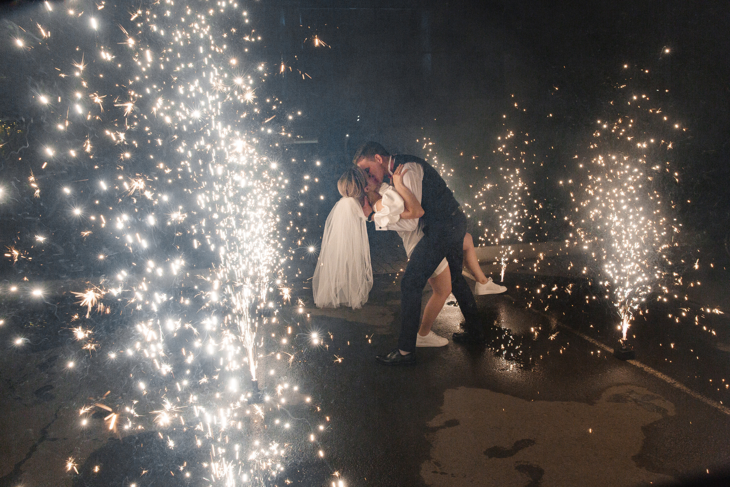 Артём и Таня — свадьба с уютом и светом. Свадебный фотограф в Оренбурге Илья Володьков