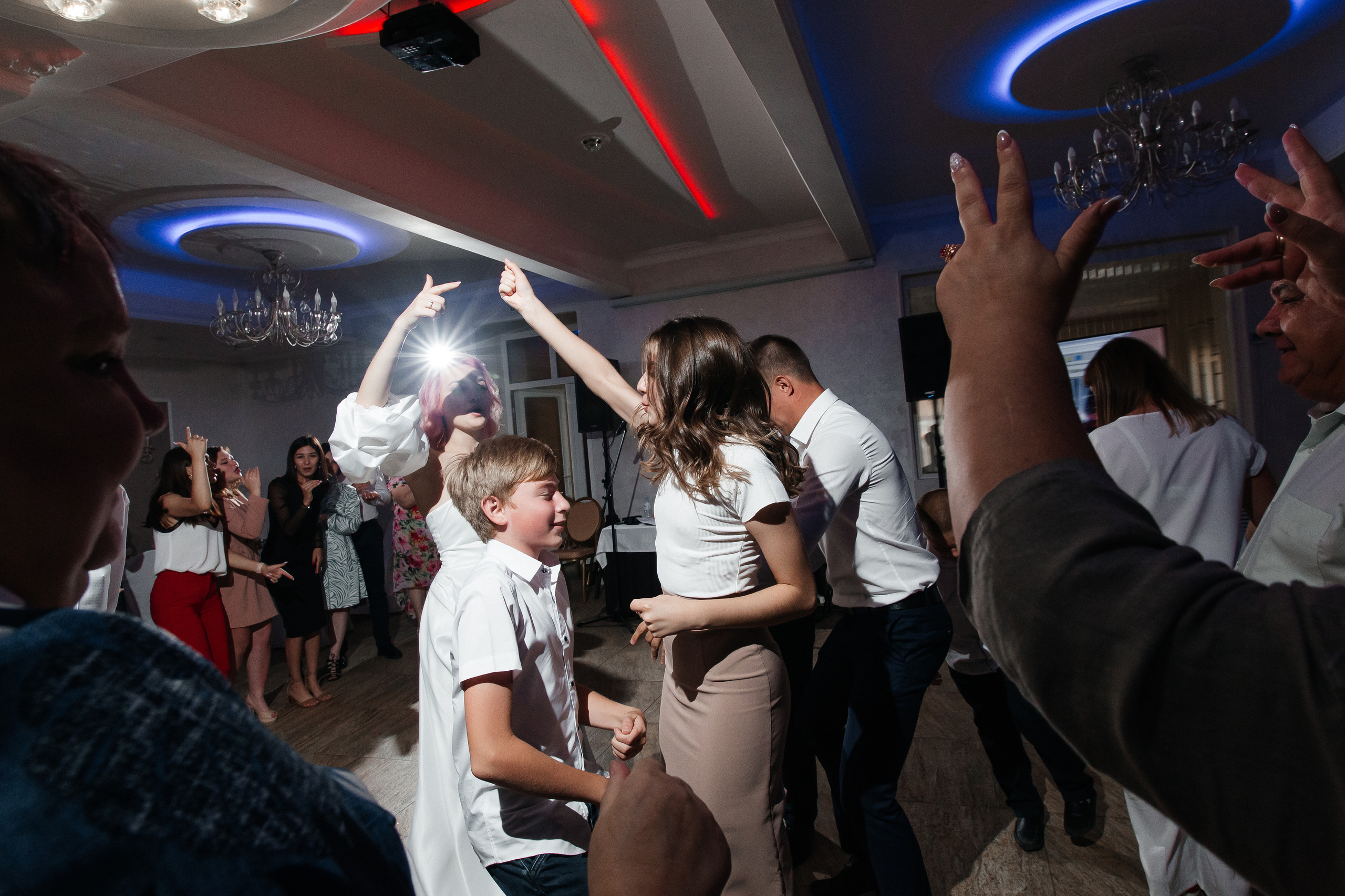 Андрей и Софья — уютная свадьба с теплом. Свадебный фотограф в Оренбурге Илья Володьков