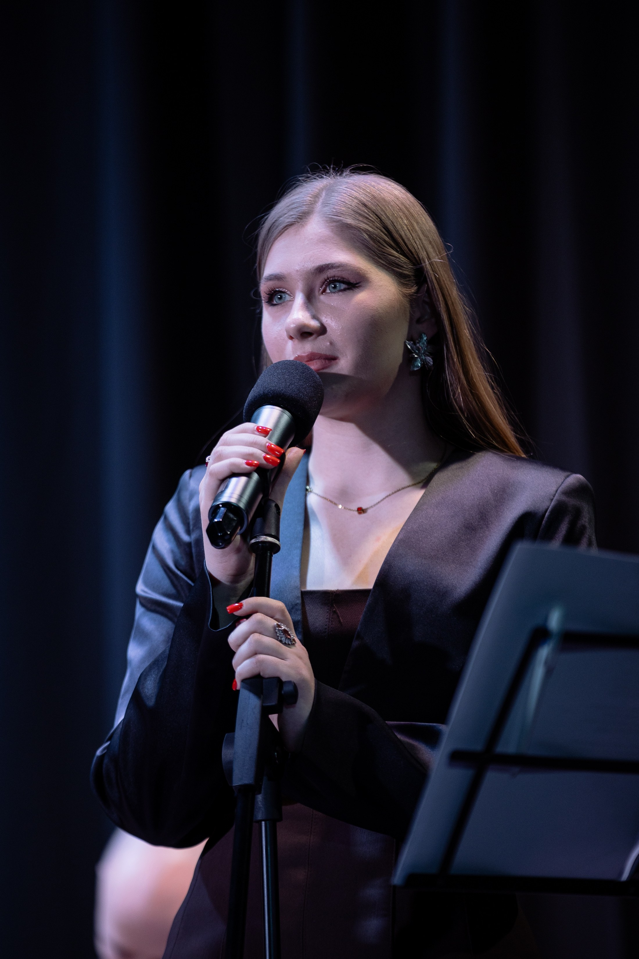 Поэтический вечер с Игорем Бушмелевым и Никой Станиславчик. Фотограф Юлия Мальцева